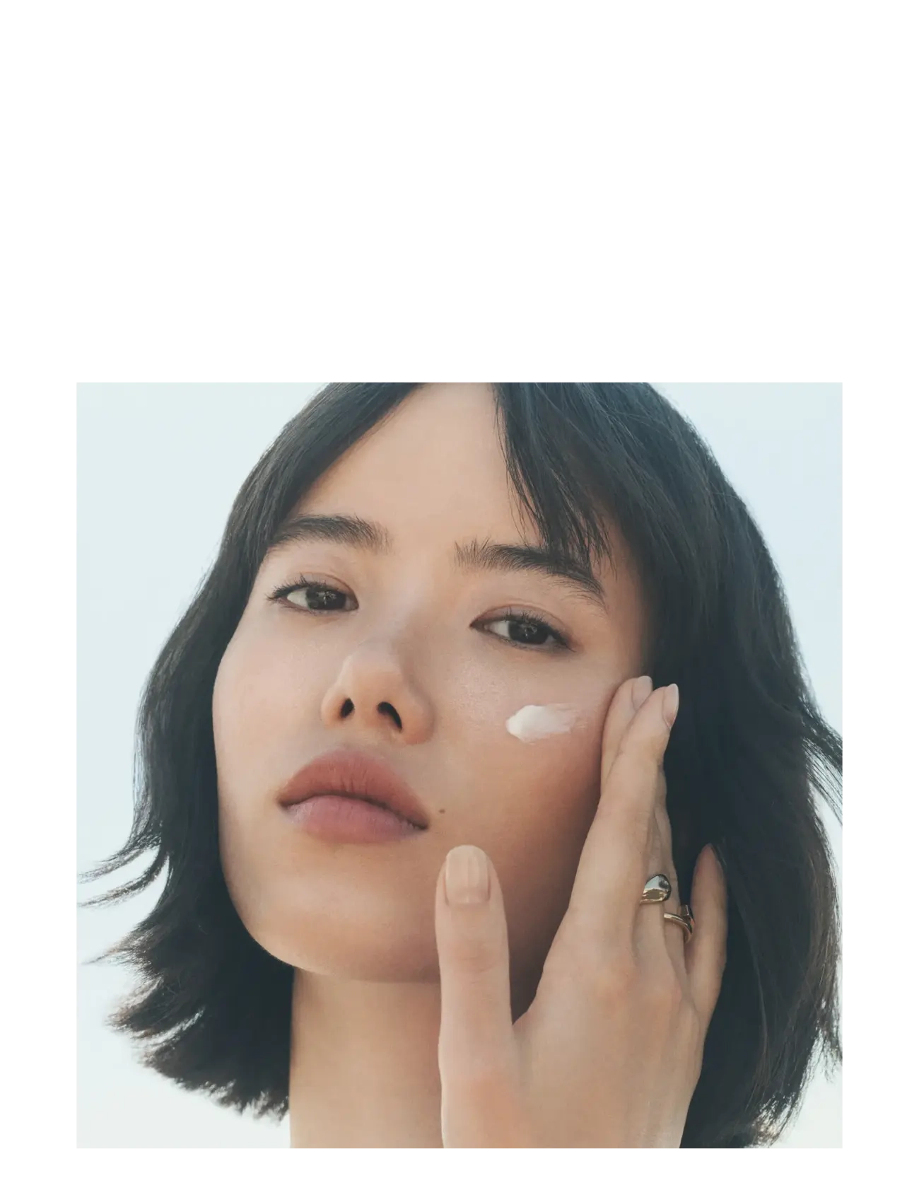 The Moisturizing Soft Cream 4