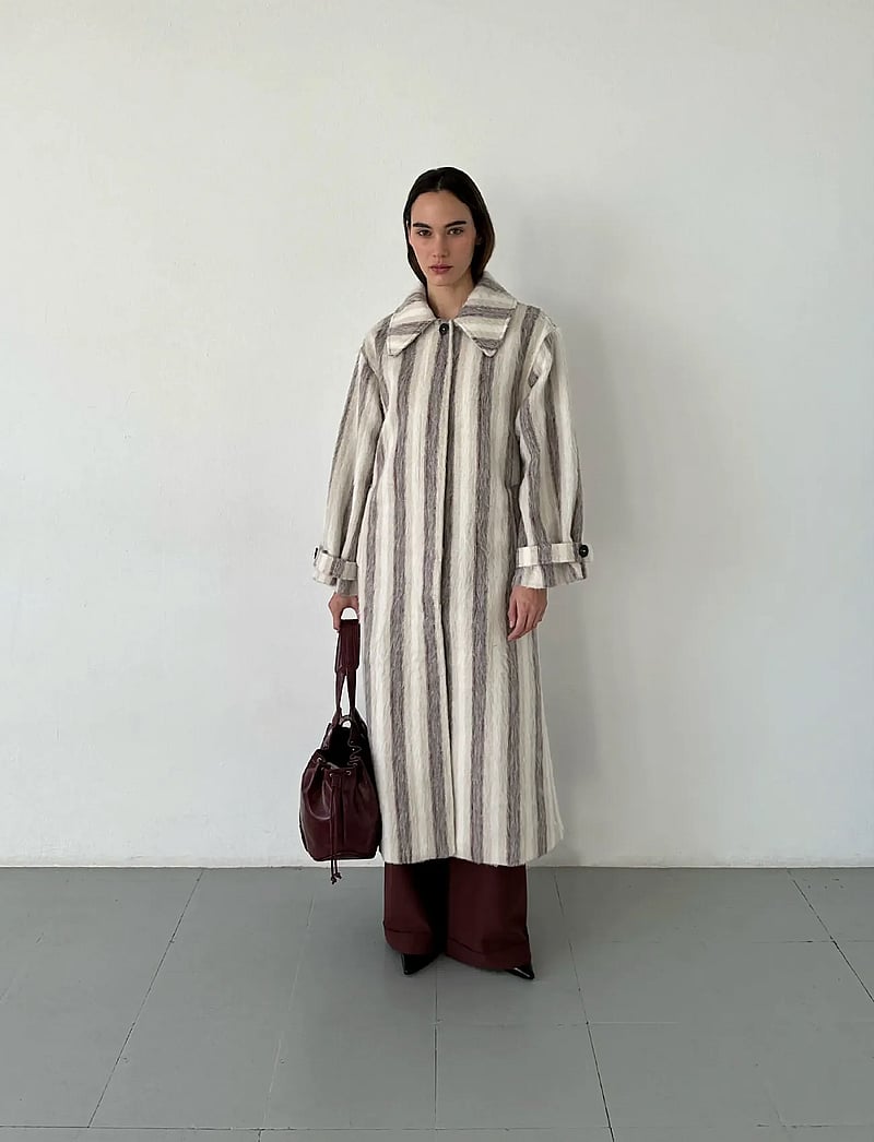 Laagam - PORTOBELLO ECRU STRIPED LONG COAT - leichte mäntel - ecru - 3
