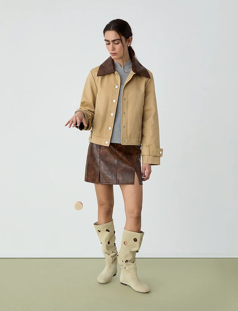 Laagam - BRAIDY BEIGE JACKET - spring jackets - beige - 2