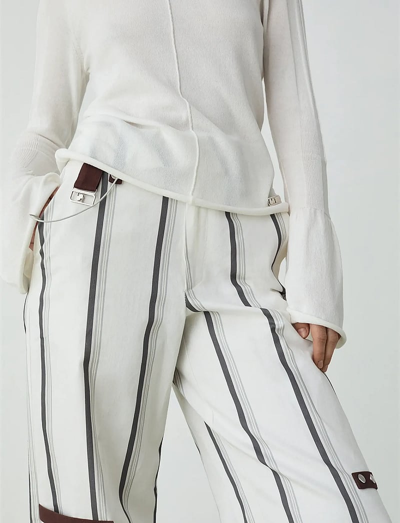 Laagam - VELIA WHITE STRIPED PANTS - bukser med brede ben - white - 3
