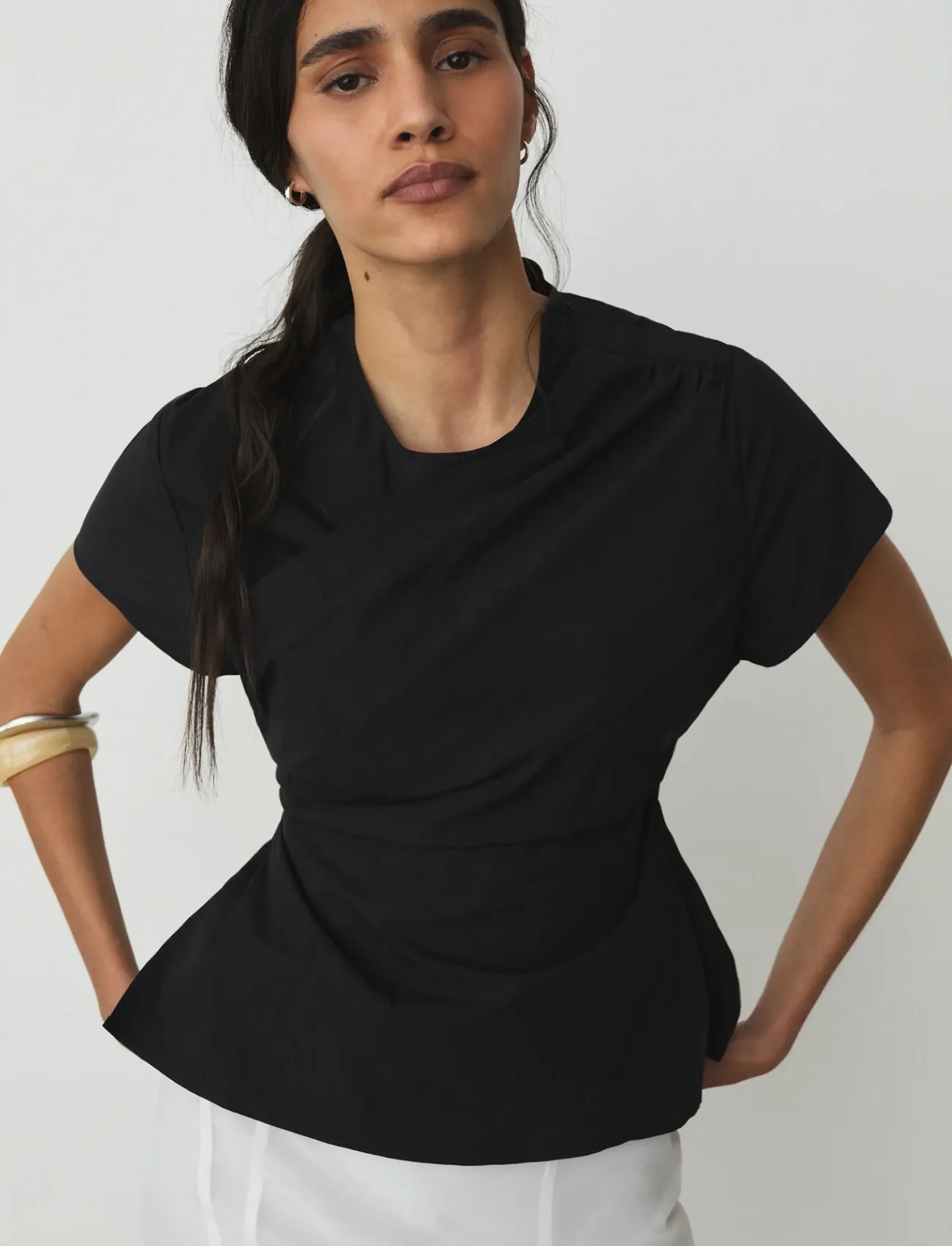 Laagam Raven Black Asymmetric Blouse, XL, Black, Bluser > Kortærmede, Dame