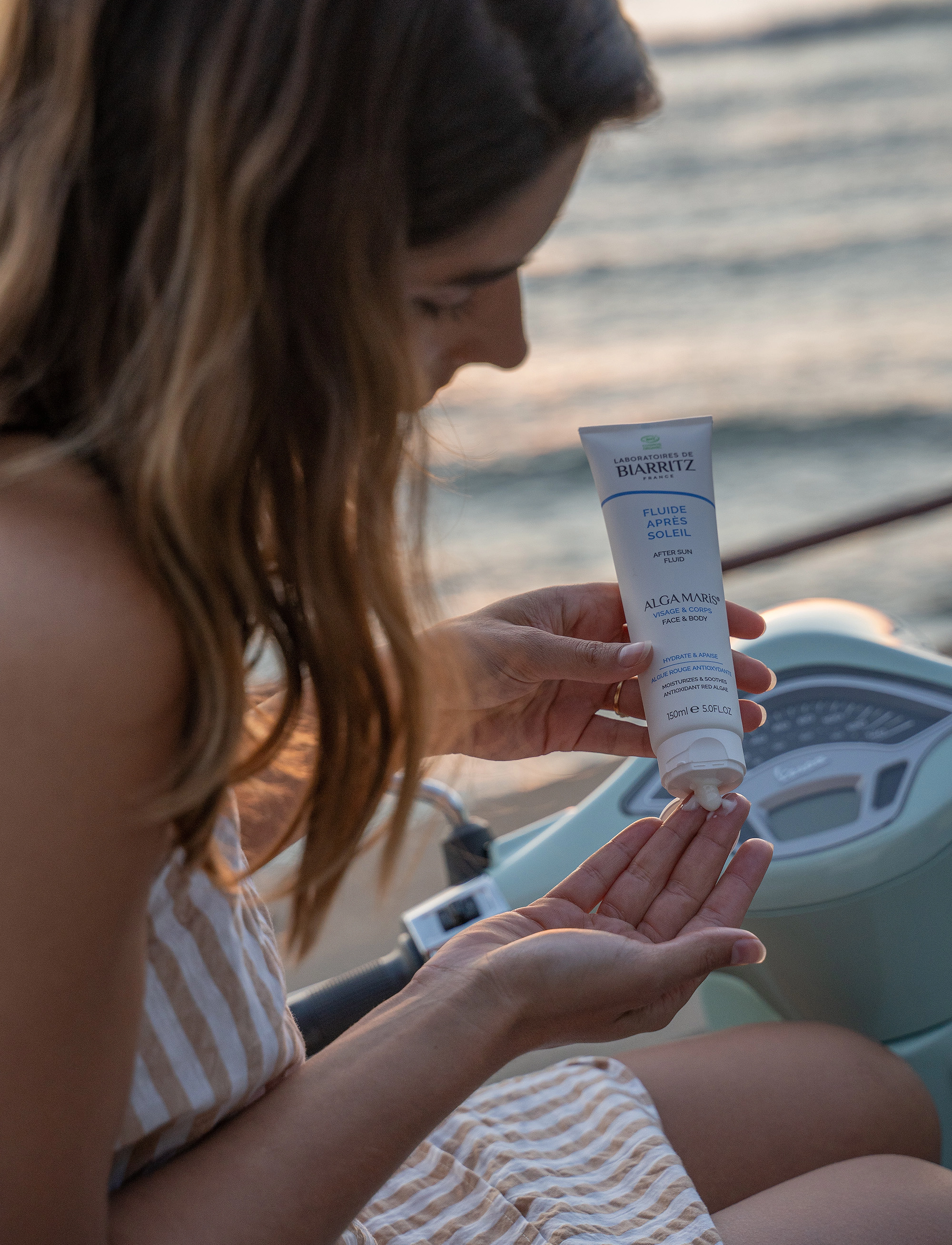 Laboratoires de Biarritz Laboratoires de Biarritz Suncare After Sun Fluid - Festival outfit - CLEAR / undefined