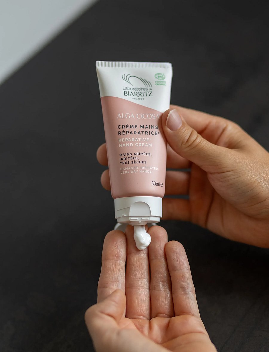 Laboratoires de Biarritz - Laboratoires de Biarritz CICA REPA Reparative Hand Cream - handkräm - clear - 0