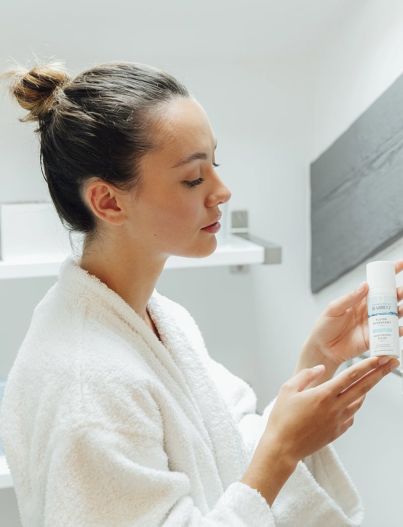 Laboratoires de Biarritz - Laboratoires de Biarritz Hydra Protect + Moisturizing Face Fluid - päevakreemid - clear - 0