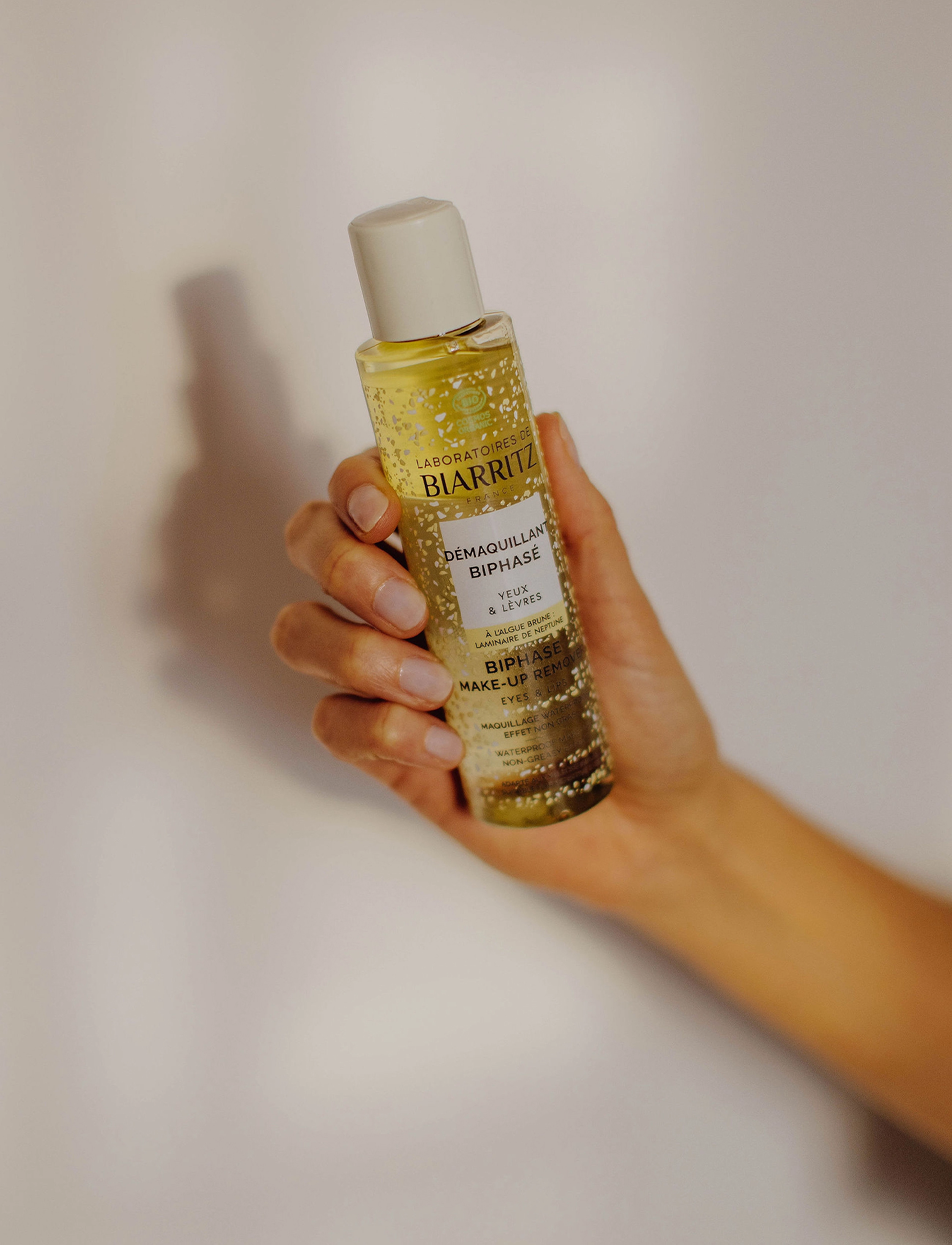 Laboratoires de Biarritz - Laboratoires de Biarritz Biphase Make-up Remover Eyes & Lips - Øjenmakeupfjernere - clear - 2
