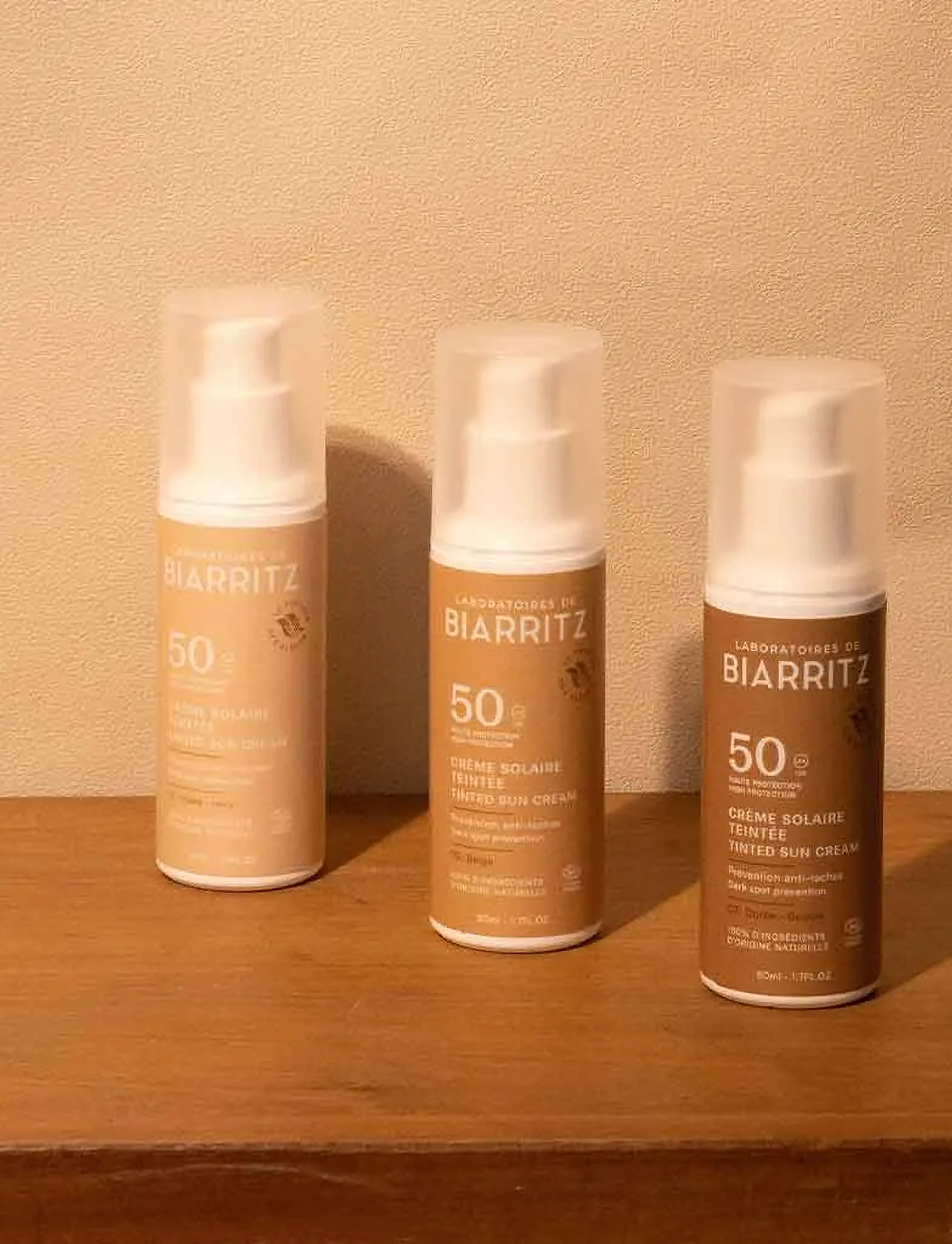 Laboratoires de Biarritz - Laboratoires de Biarritz Suncare Tinted Face Sunscreen SPF50 Golden - til ansigtet - golden - 3