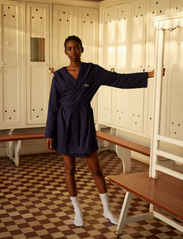 Lacoste Home - LCONFORT Bath robe - baderomstekstiler - marine - 3