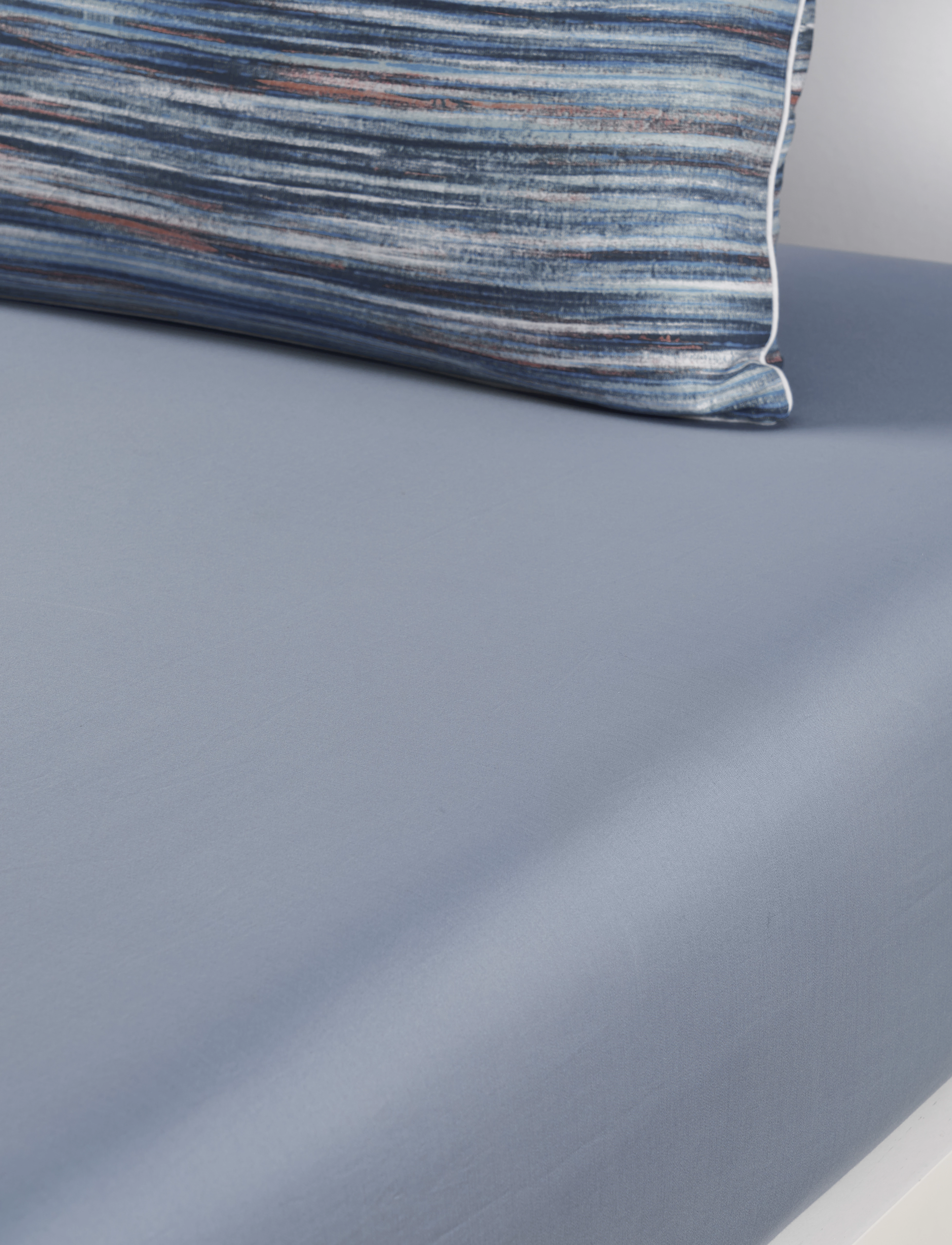 Lacoste Home - LBRUSH Fitted sheet - dra på lakan - bleu - 1