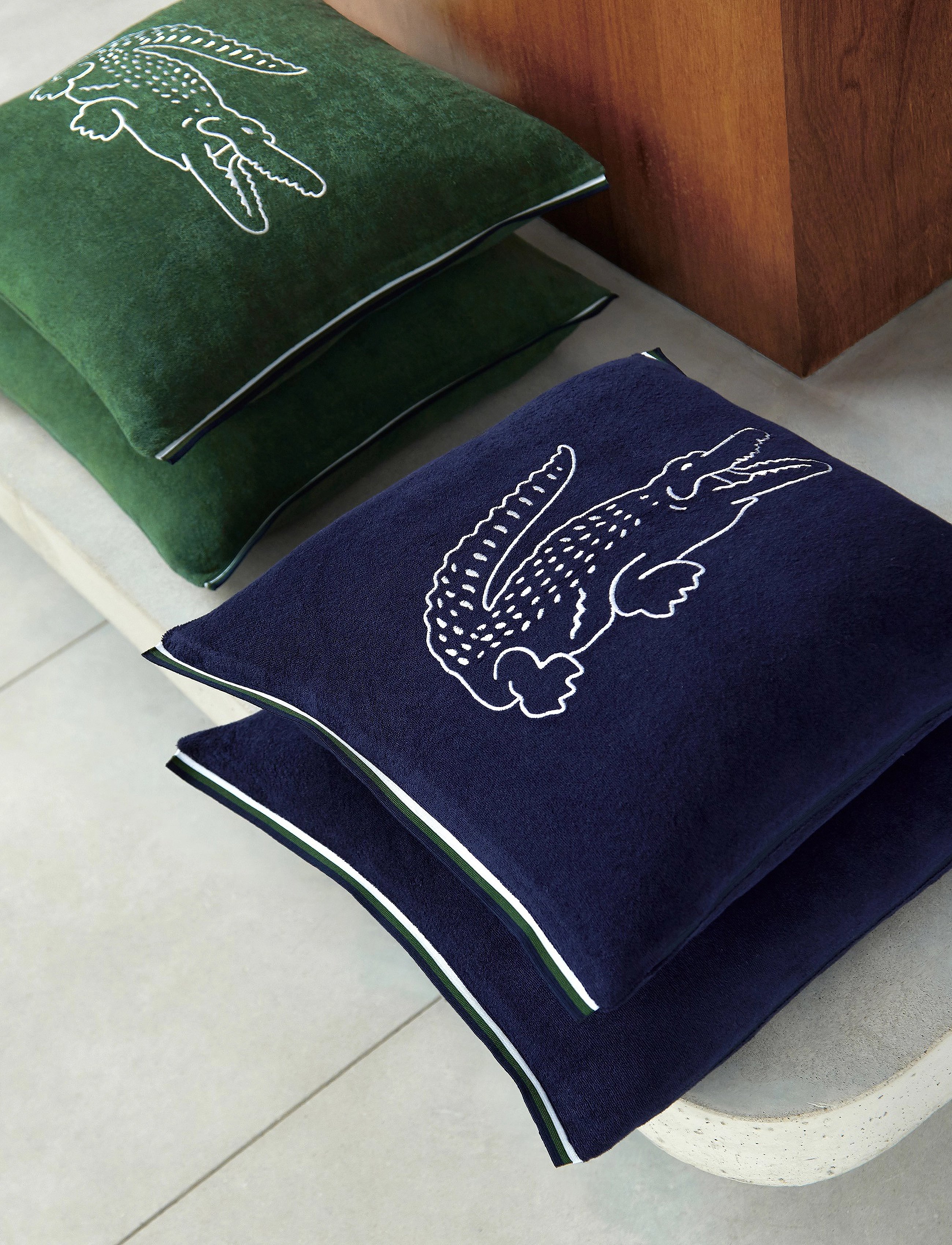Lacoste Home - LBREAK Cushion cover - vert - 1