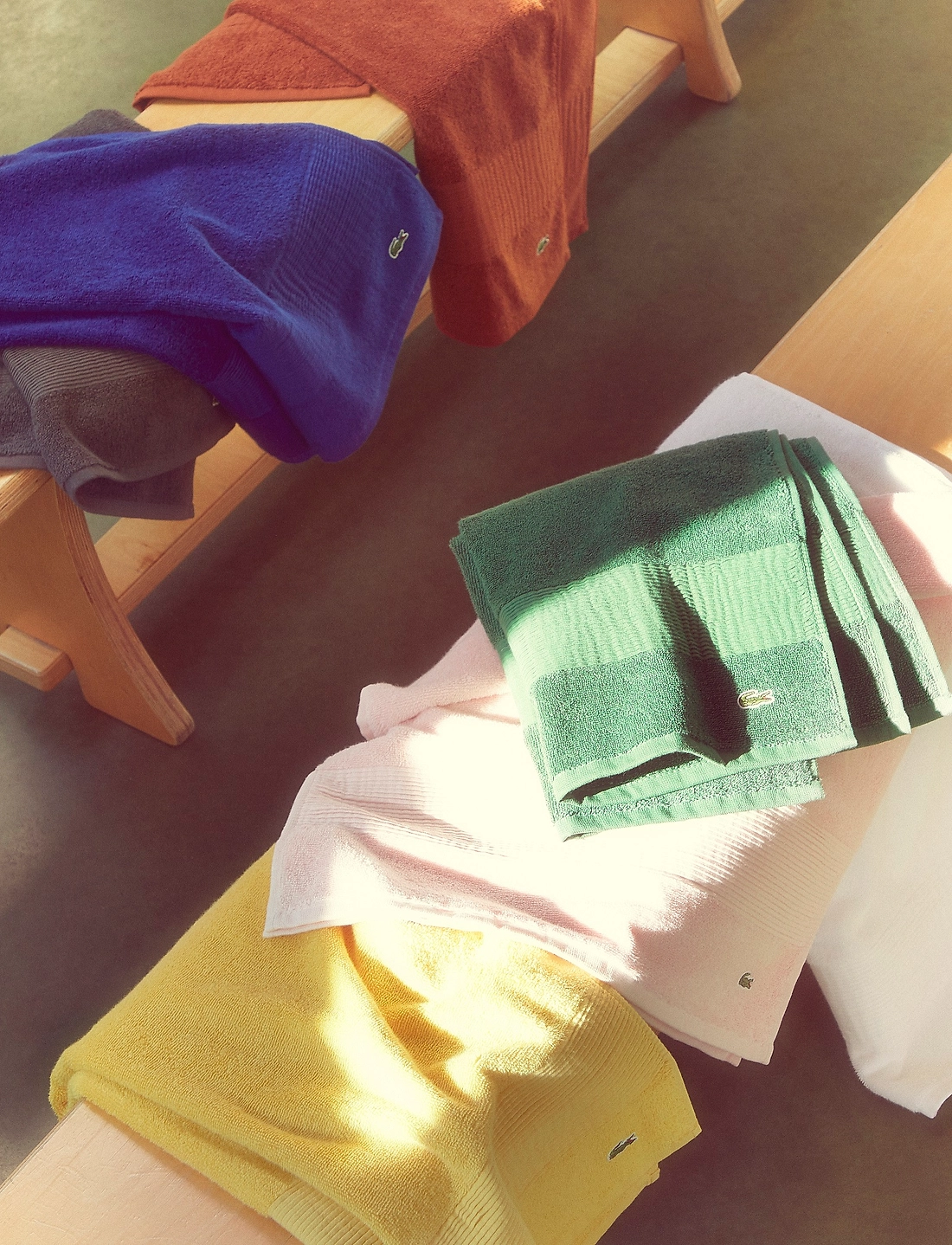 Lacoste discount bath towel