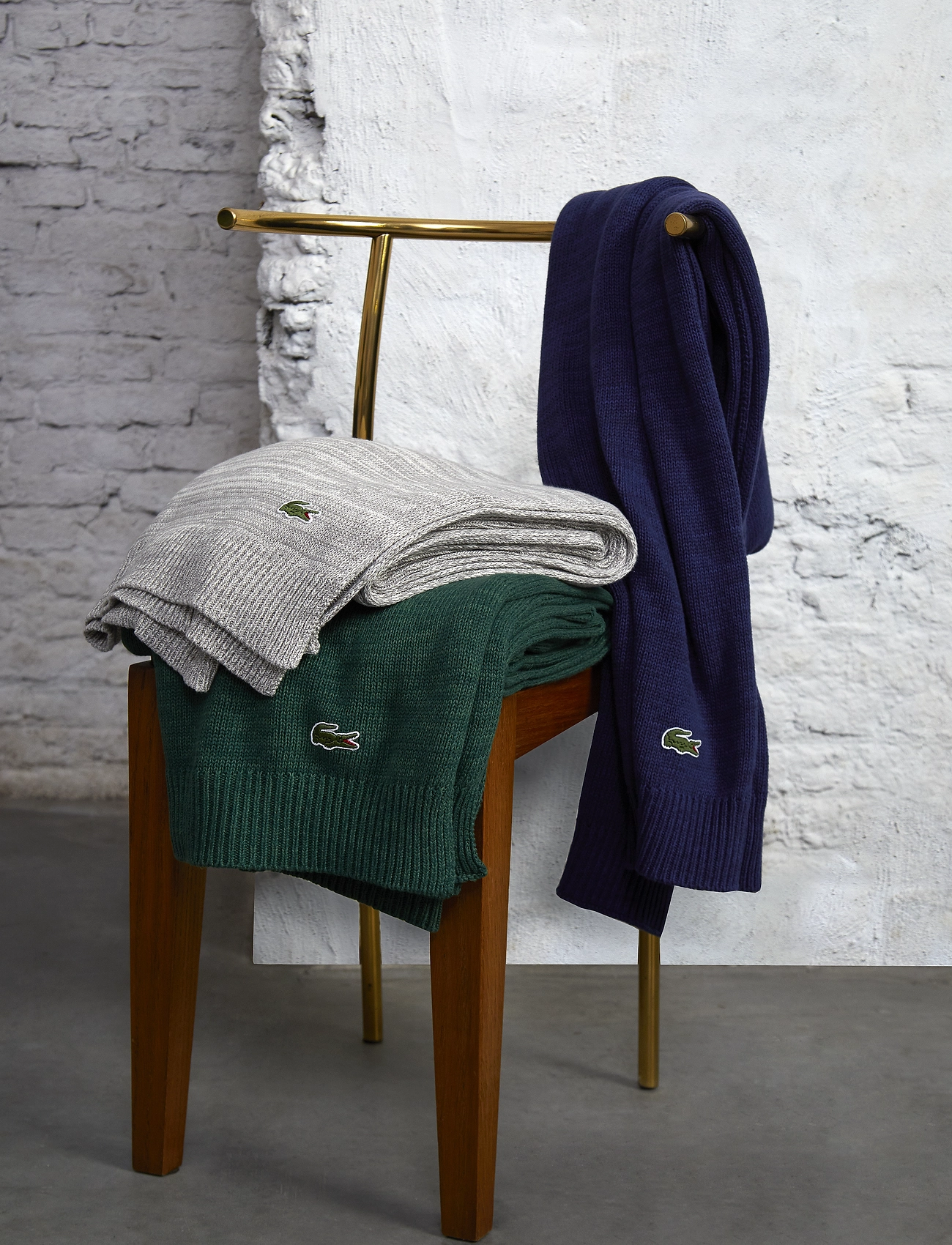 Lacoste Home - LLIVING Throw - blankets & throws - marine - 1