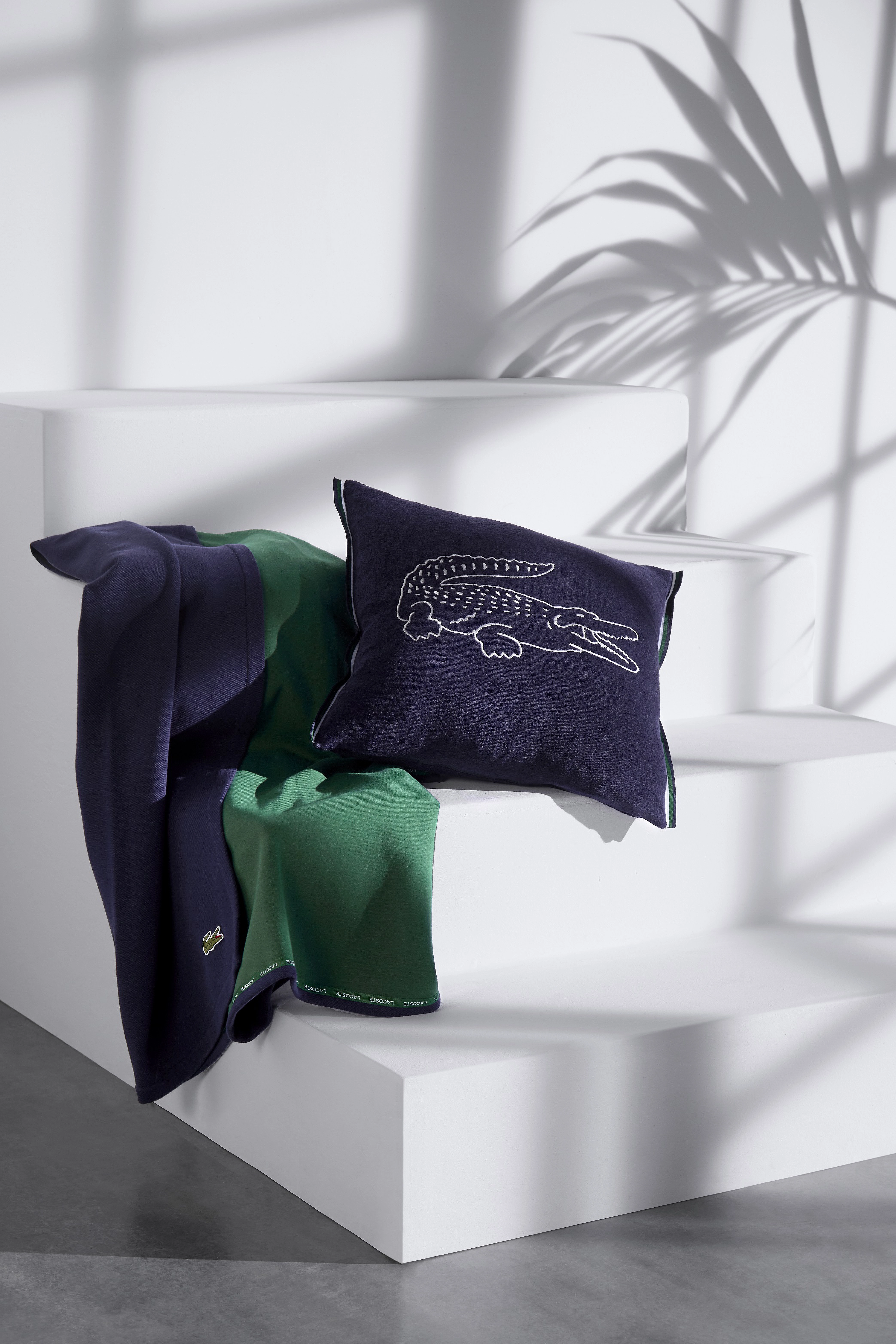 Lacoste Home - LPIQUE Throw - marine - 1