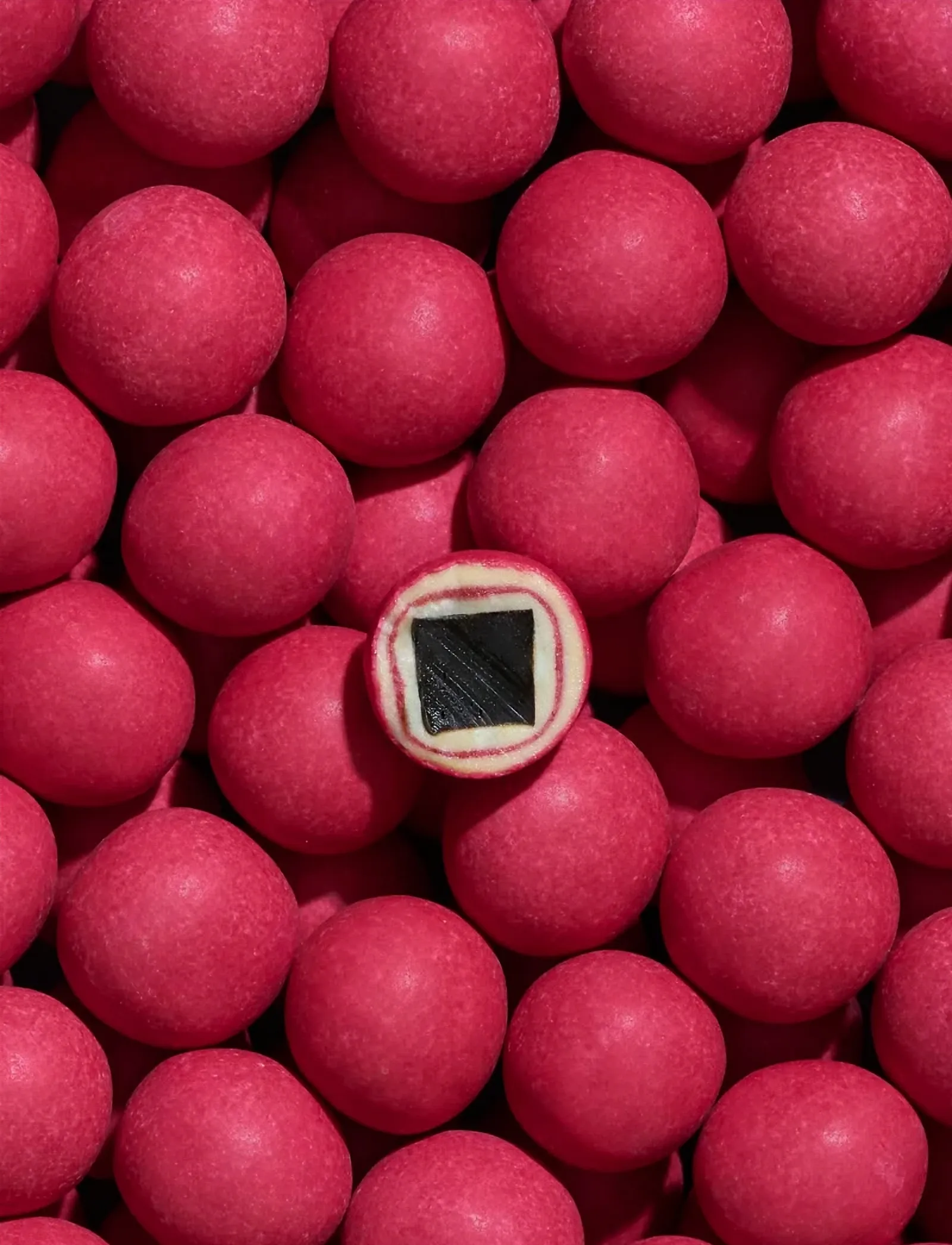 Lakrids by Bülow - REGULAR CRISPY RASPBERRY - black - 3