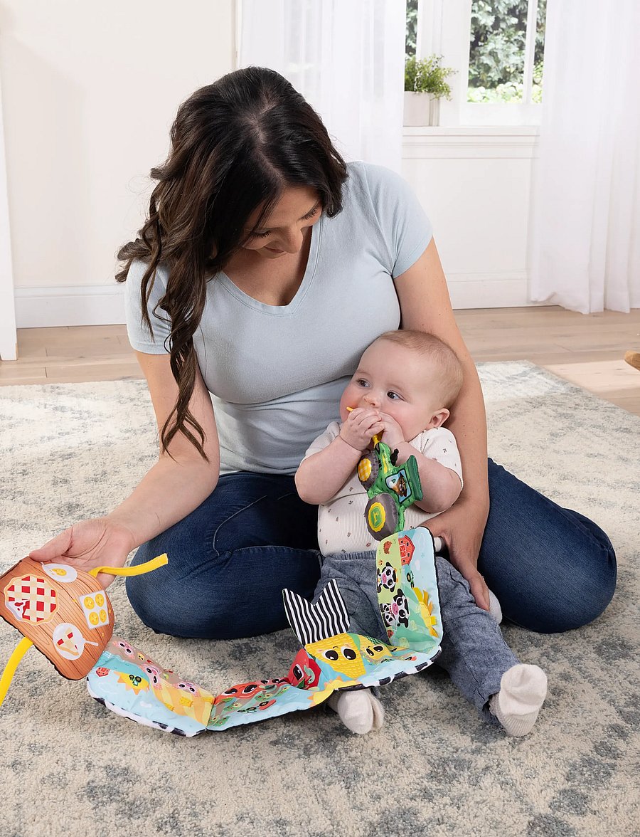 Lamaze - Lamaze John Deere Journey Soft Book - interaktiiviset lelut - multi - 4