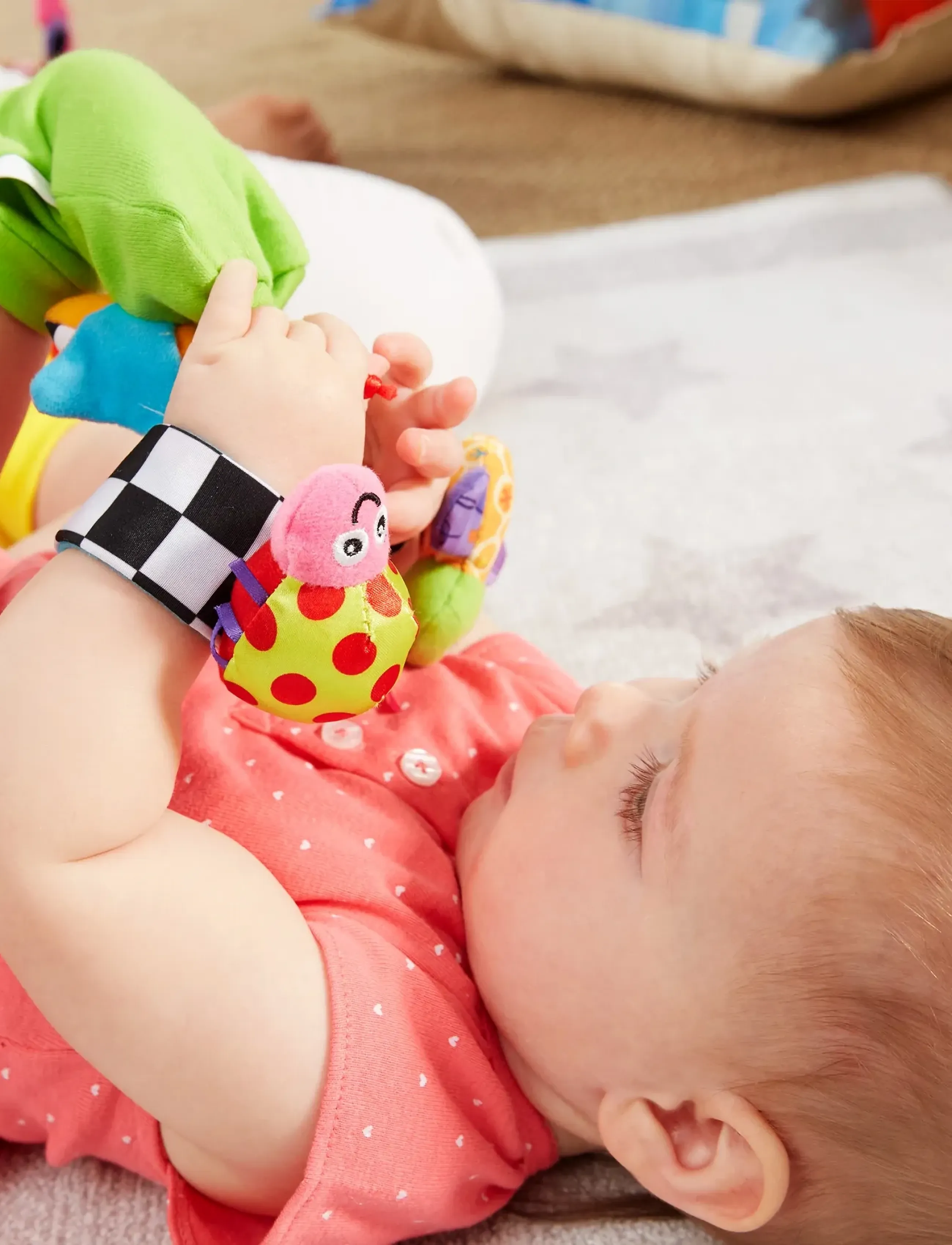Lamaze - Lamaze Gardenbug Wrist Rattle Set - muti - 2
