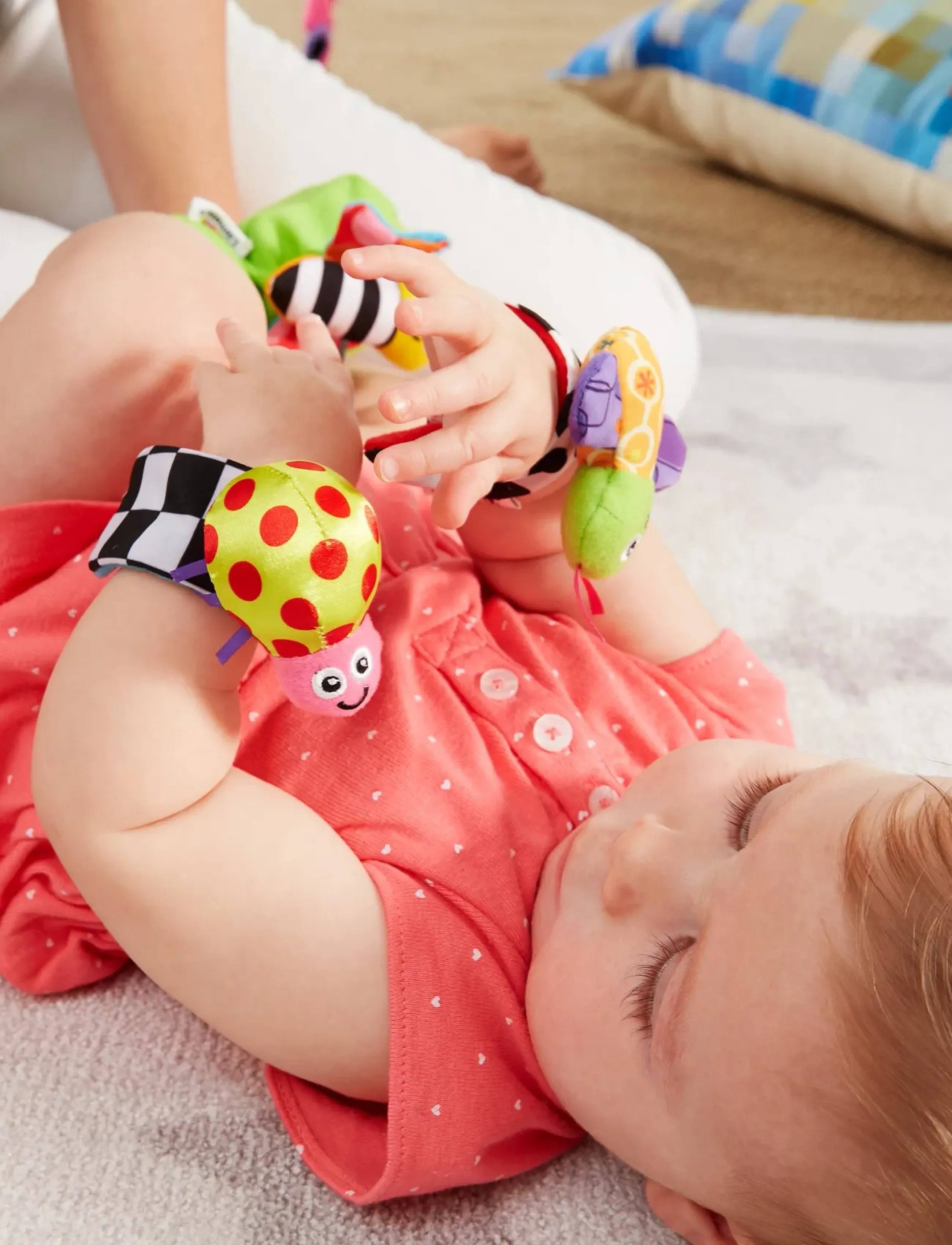 Lamaze - Lamaze Gardenbug Wrist Rattle Set - muti - 5