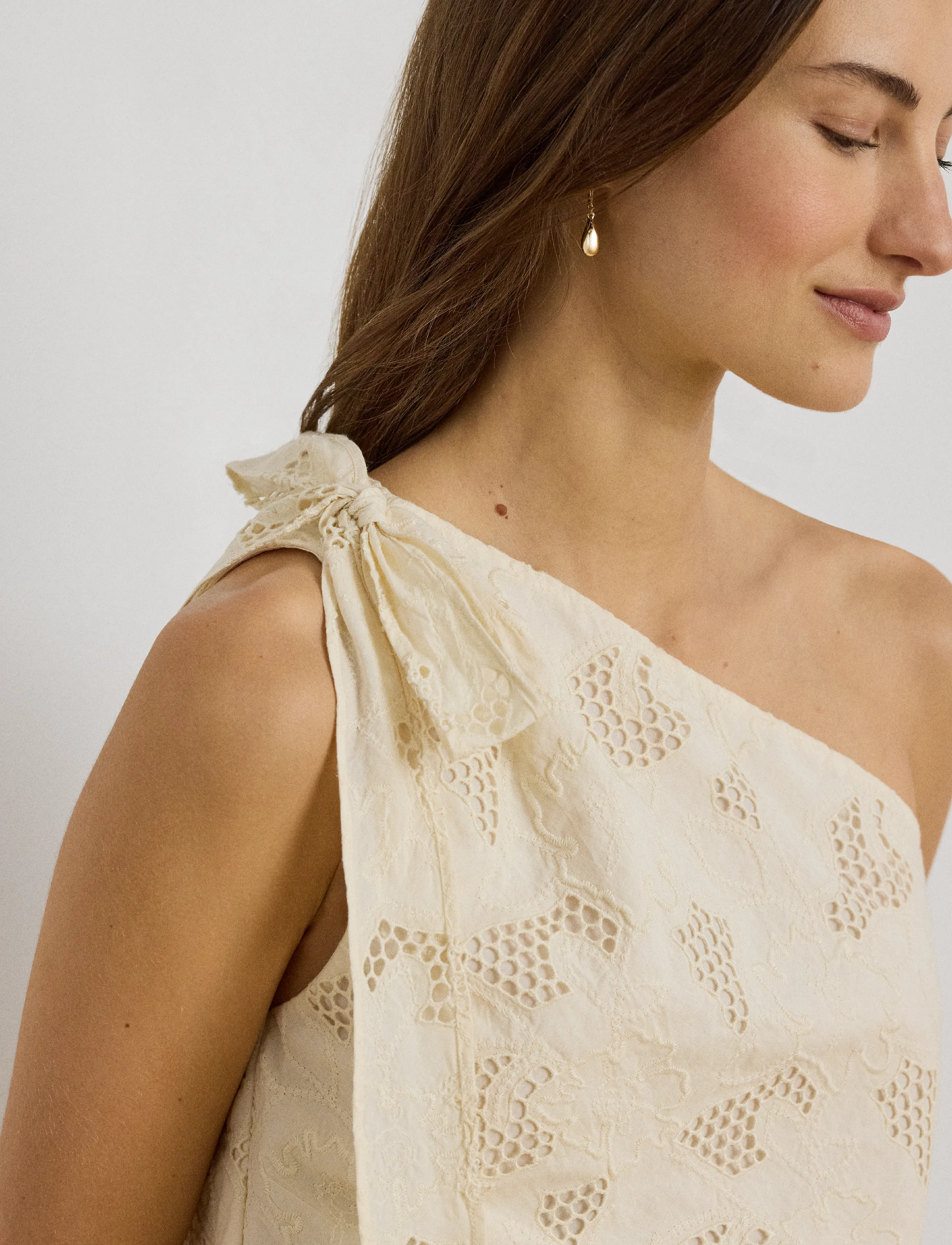 Lauren Ralph Lauren - Floral-Eyelet Voile One-Shoulder Blouse - Ærmeløse bluser - mascarpone cream - 3