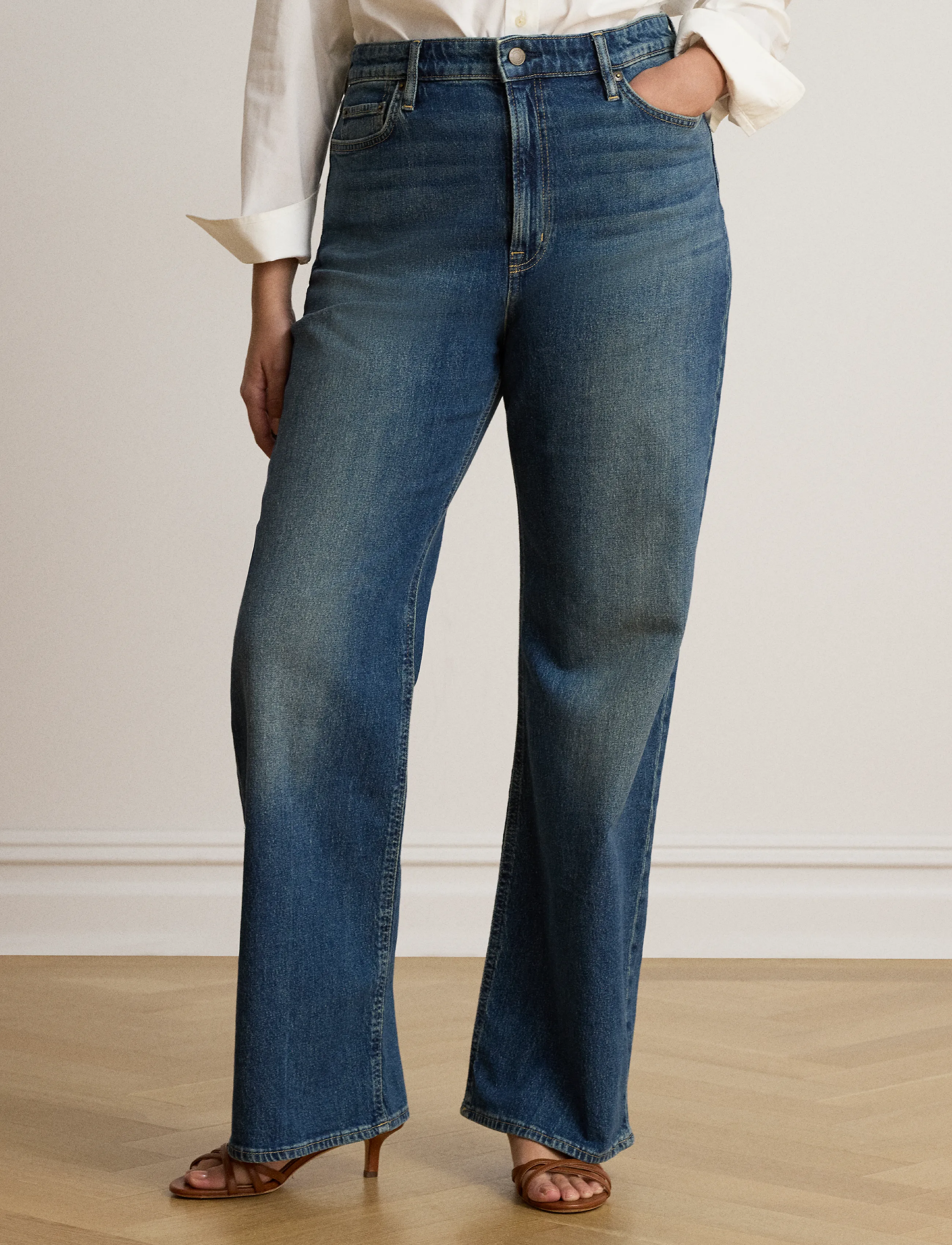 High-Rise Straight Jean 4