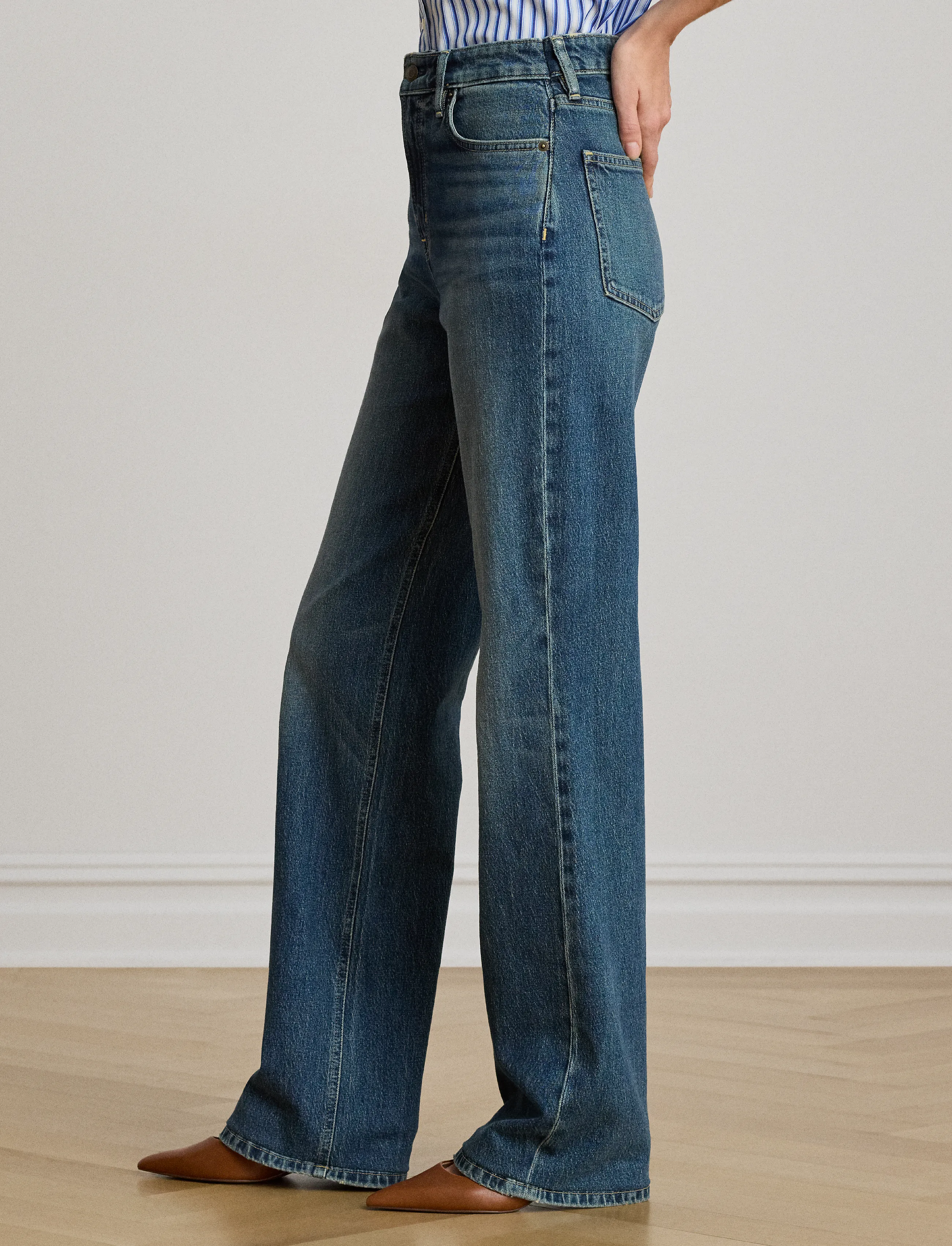 High-Rise Straight Jean 7