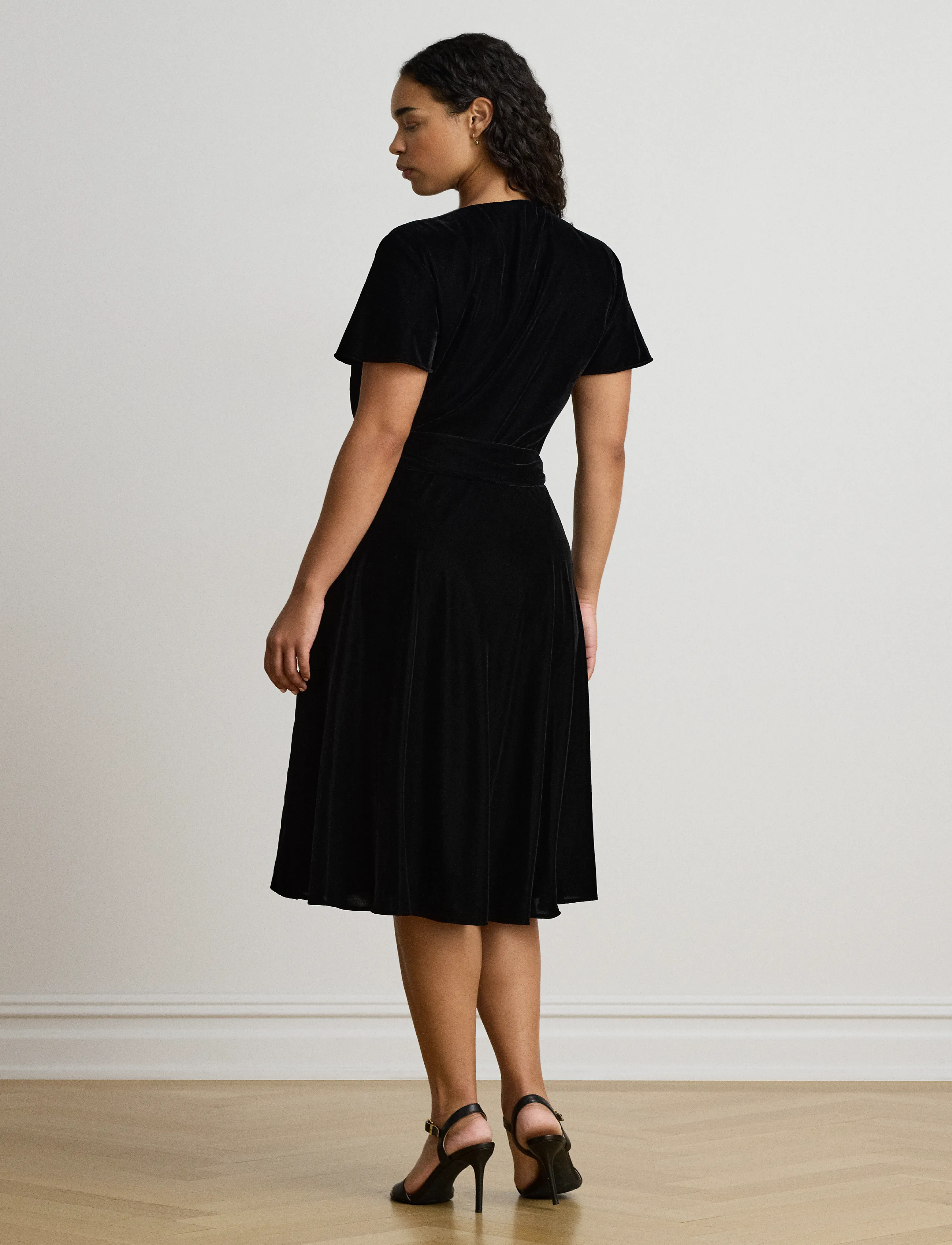 Lauren Ralph Lauren - Belted Velvet Surplice Dress - hõlmikkleidid - black velvet - 4