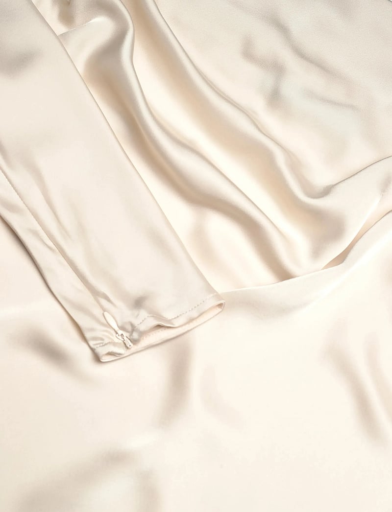 Lauren Ralph Lauren - Satin Charmeuse Off-the-Shoulder Blouse - long sleeved blouses - mascarpone cream - 2