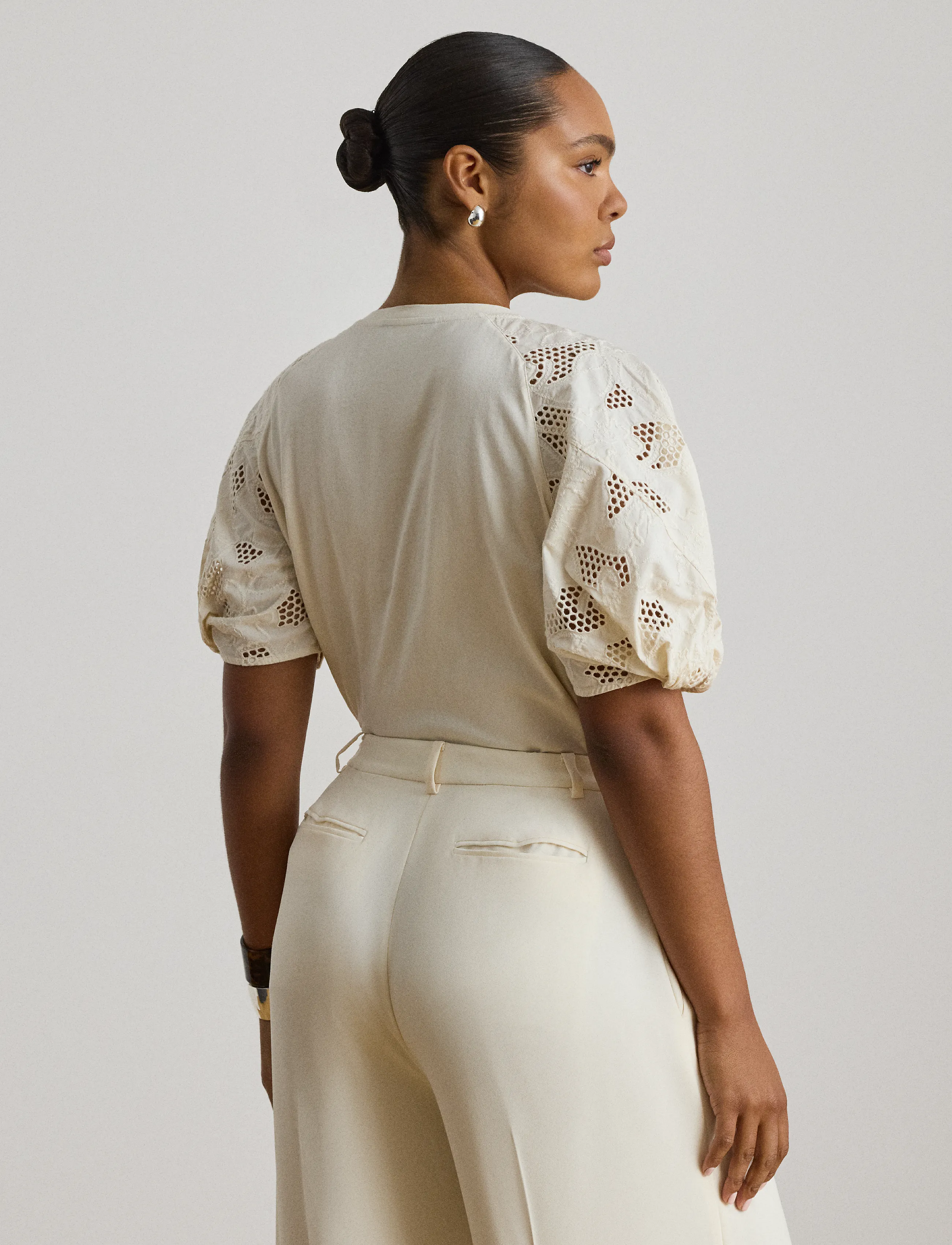 Lauren Ralph Lauren - Eyelet-Bubble-Sleeve Cotton Top - t-shirts - mascarpone cream - 2