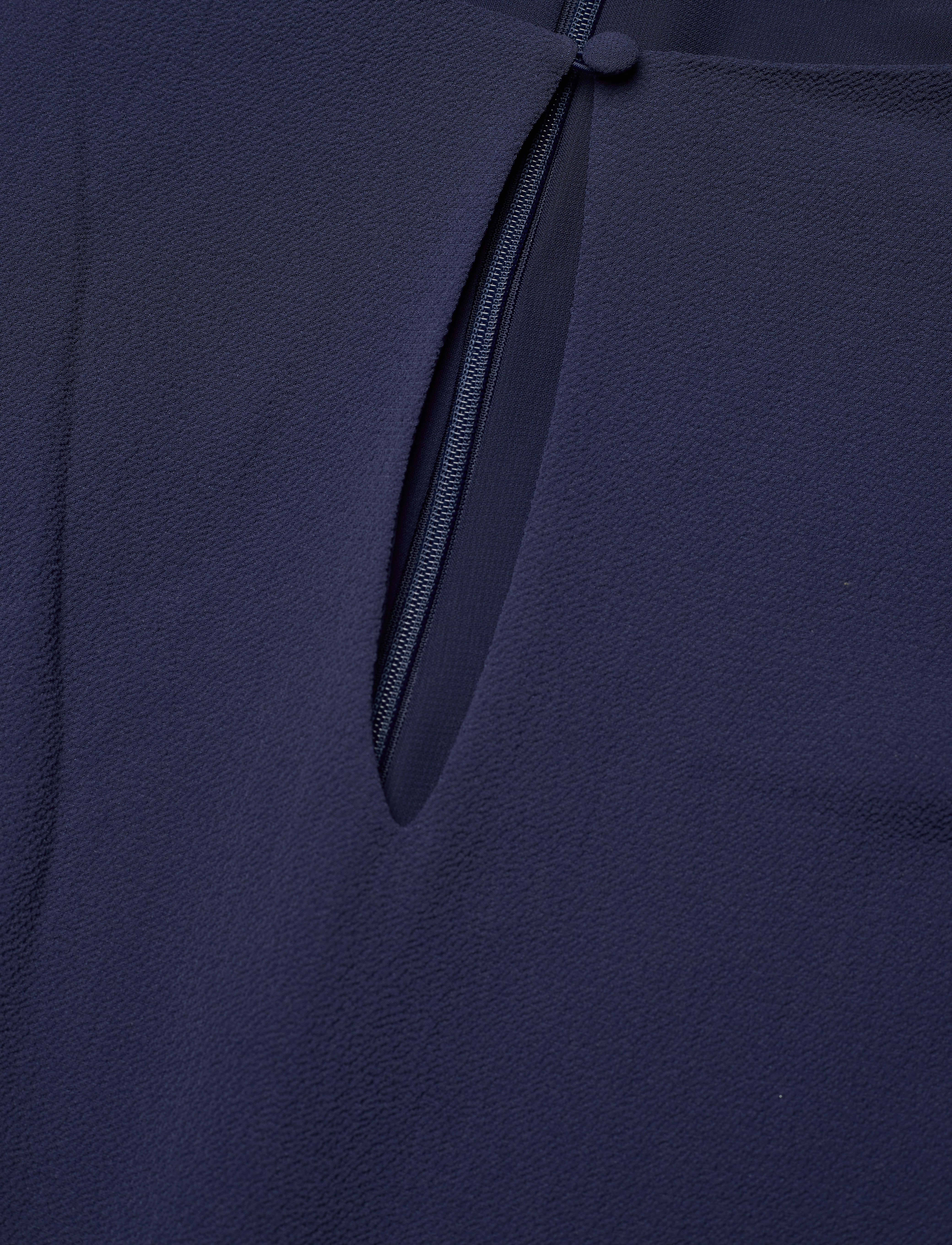 Lauren Ralph Lauren - Belted Bubble Crepe Dress - navy - 2