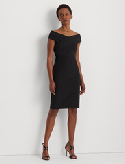 Lauren Ralph Lauren - Crepe Off-the-Shoulder Cocktail Dress - ballīšu apģērbs par outlet cenām - black - 2