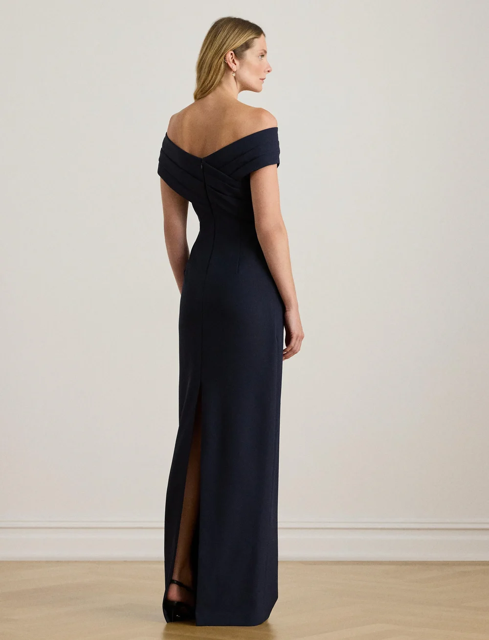 Lauren Ralph Lauren - Crepe Off-the-Shoulder Gown - aftonklänningar - lighthouse navy - 2