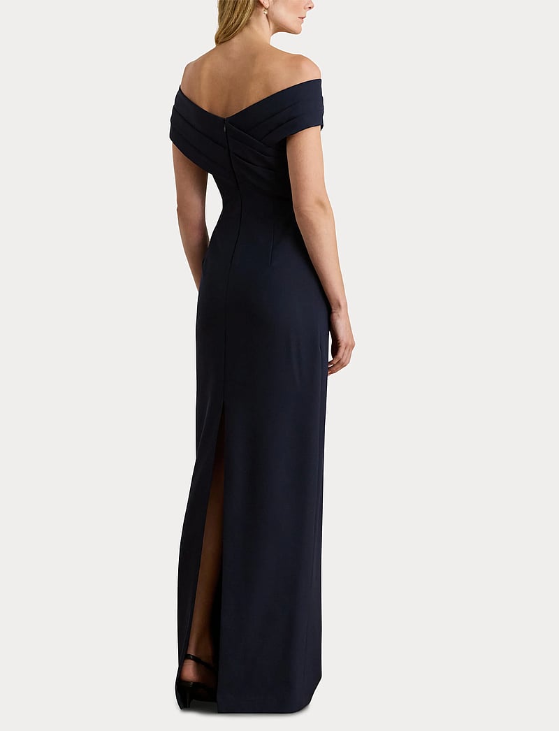 Lauren Ralph Lauren Crepe Off-the-shoulder Gown (RAF253936391) - Maxi dresses - Boozt.com Lauren Ralph Lauren Crepe Off-the-shoulder Gown (RAF253936391) - Maxi dresses - Boozt.com