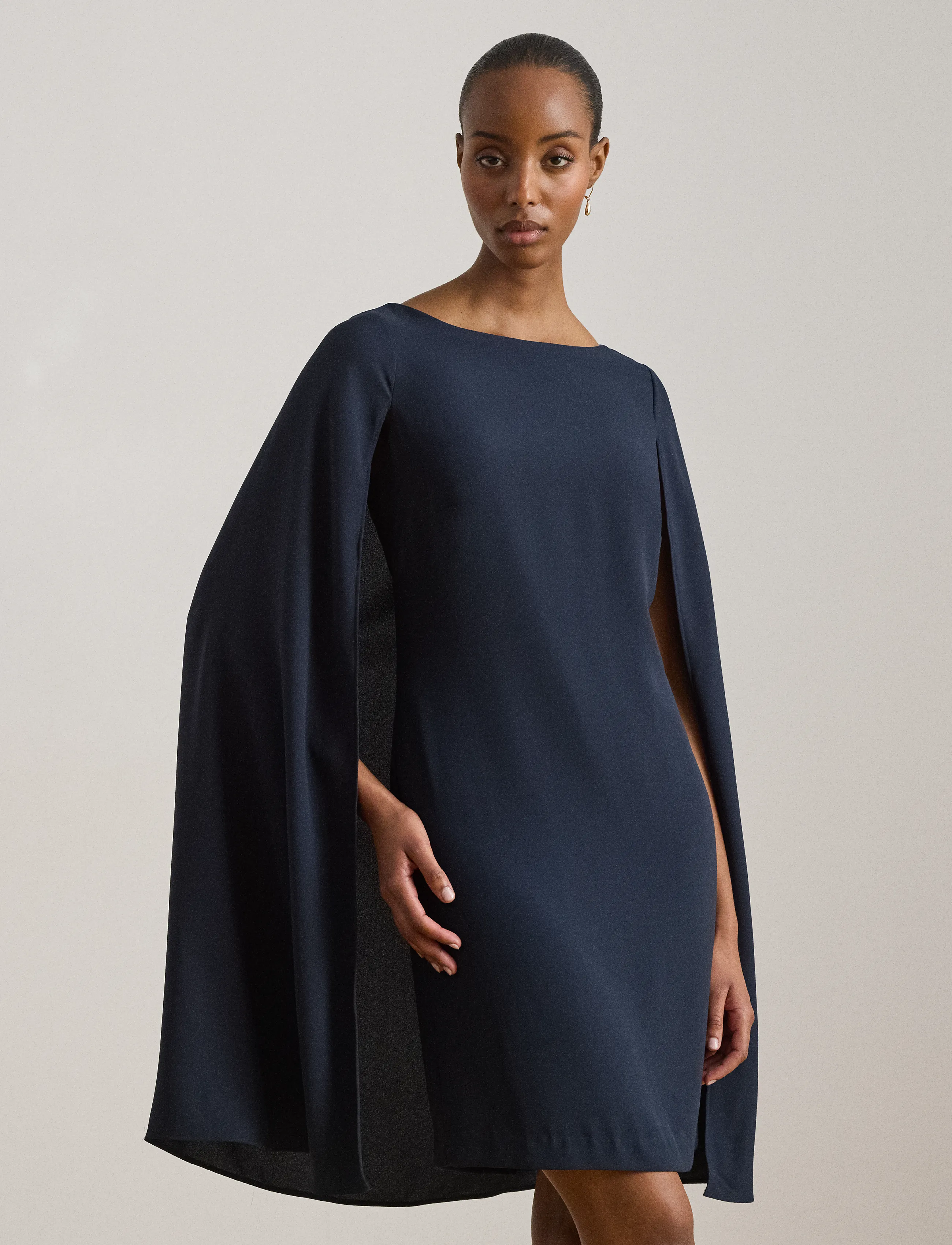 Lauren Ralph Lauren Cape Georgette Cocktail Dress (Lauren Navy) – 295 € –
