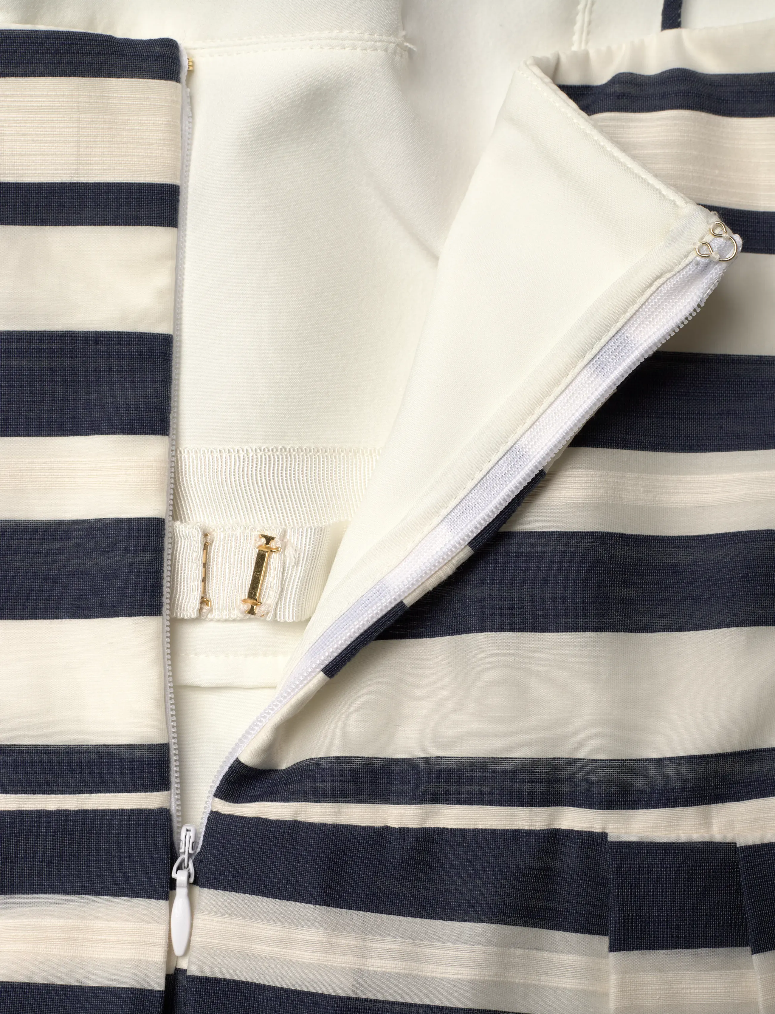 Lauren Ralph Lauren - Striped Satin Sleeveless Cocktail Dress - navy/cream multi - 4