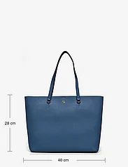 Lauren Ralph Lauren - Crosshatch Leather Large Karly Tote - shoppere - pale azure - 5
