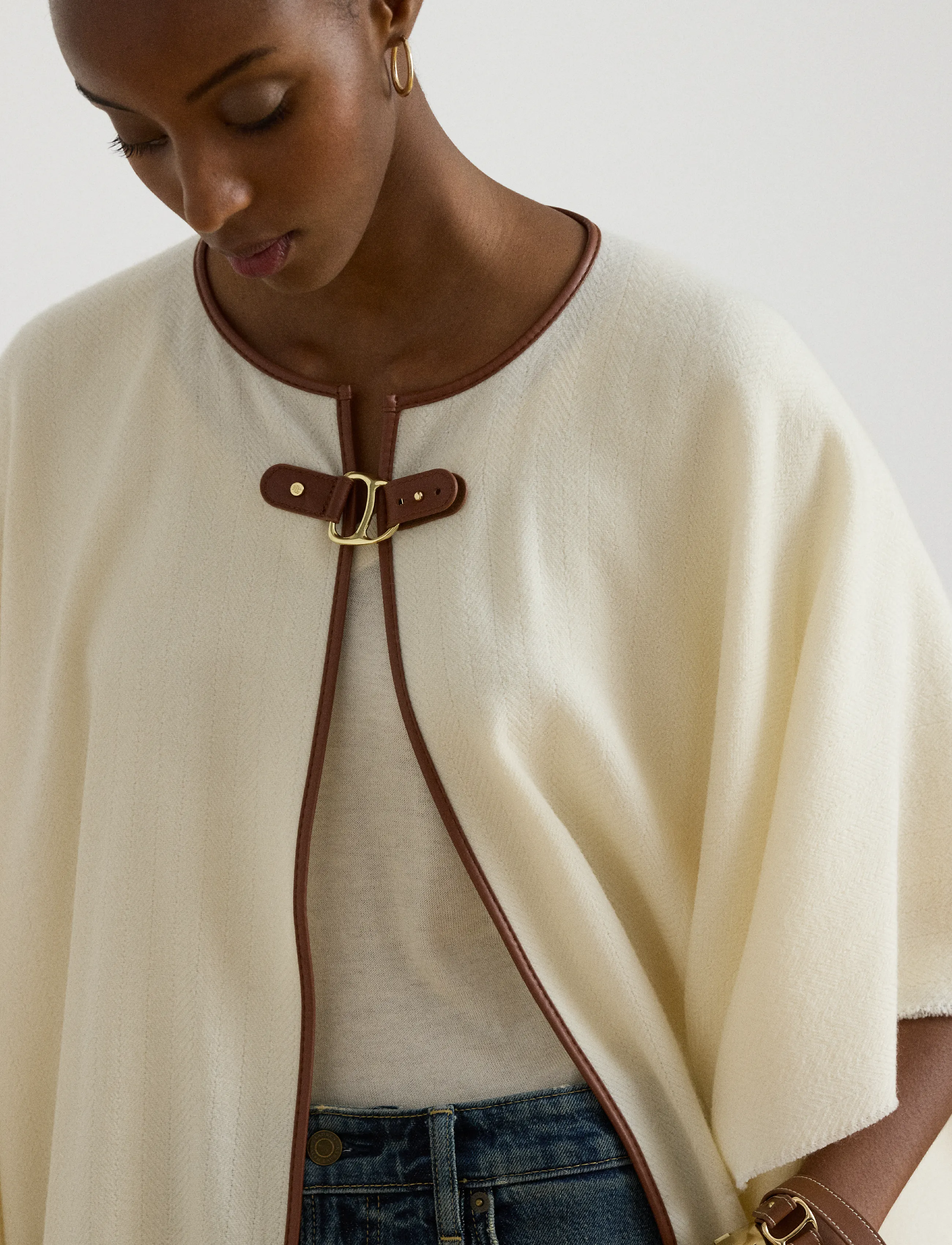 Lauren Ralph Lauren - Buckle-Trim Herringbone Ruana - ponchoer & kapper - cream - 4