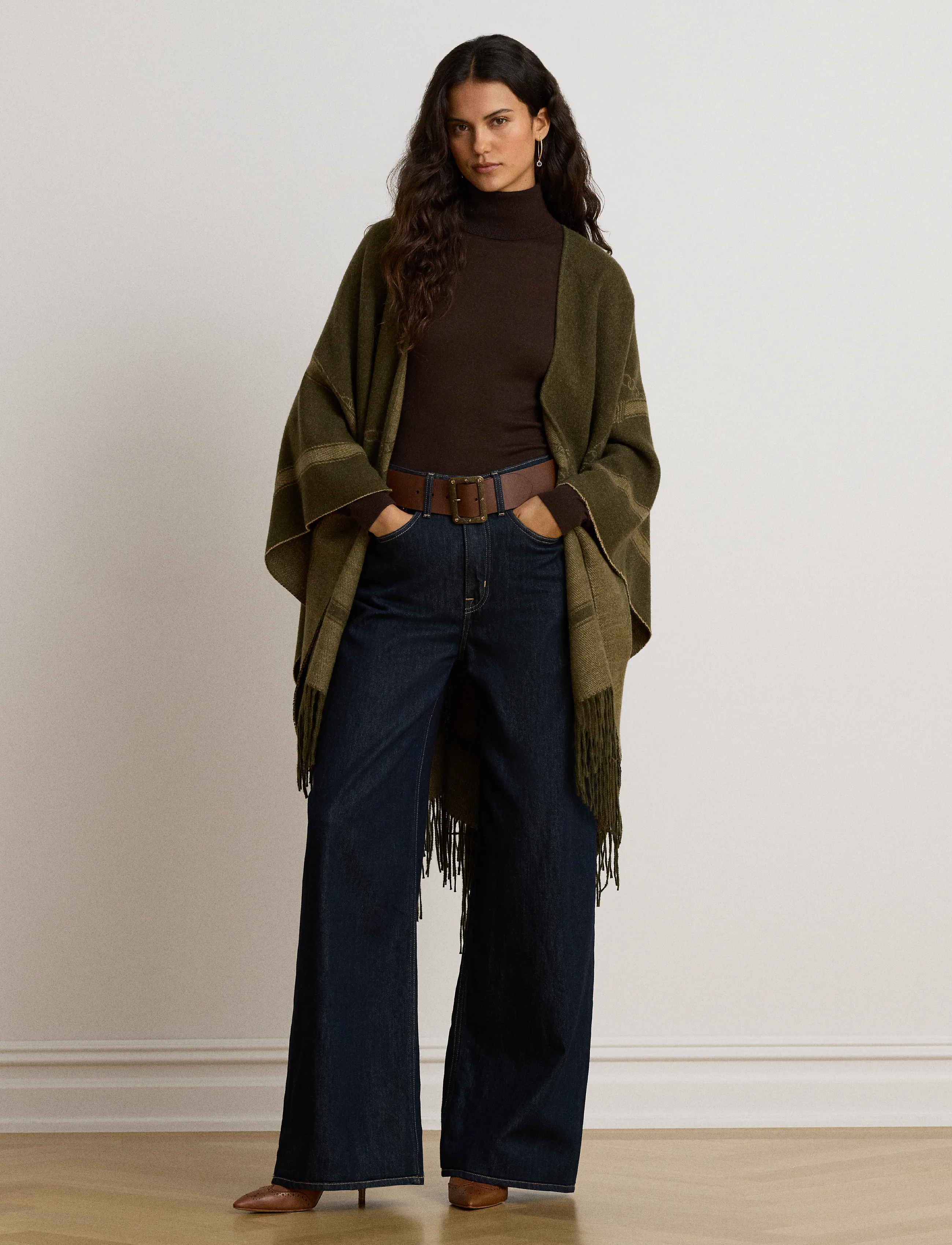 Lauren Ralph Lauren - Belting-Motif Jacquard Fringe-Trim Ruana - ponchoer & kapper - dk olive/camel - 0