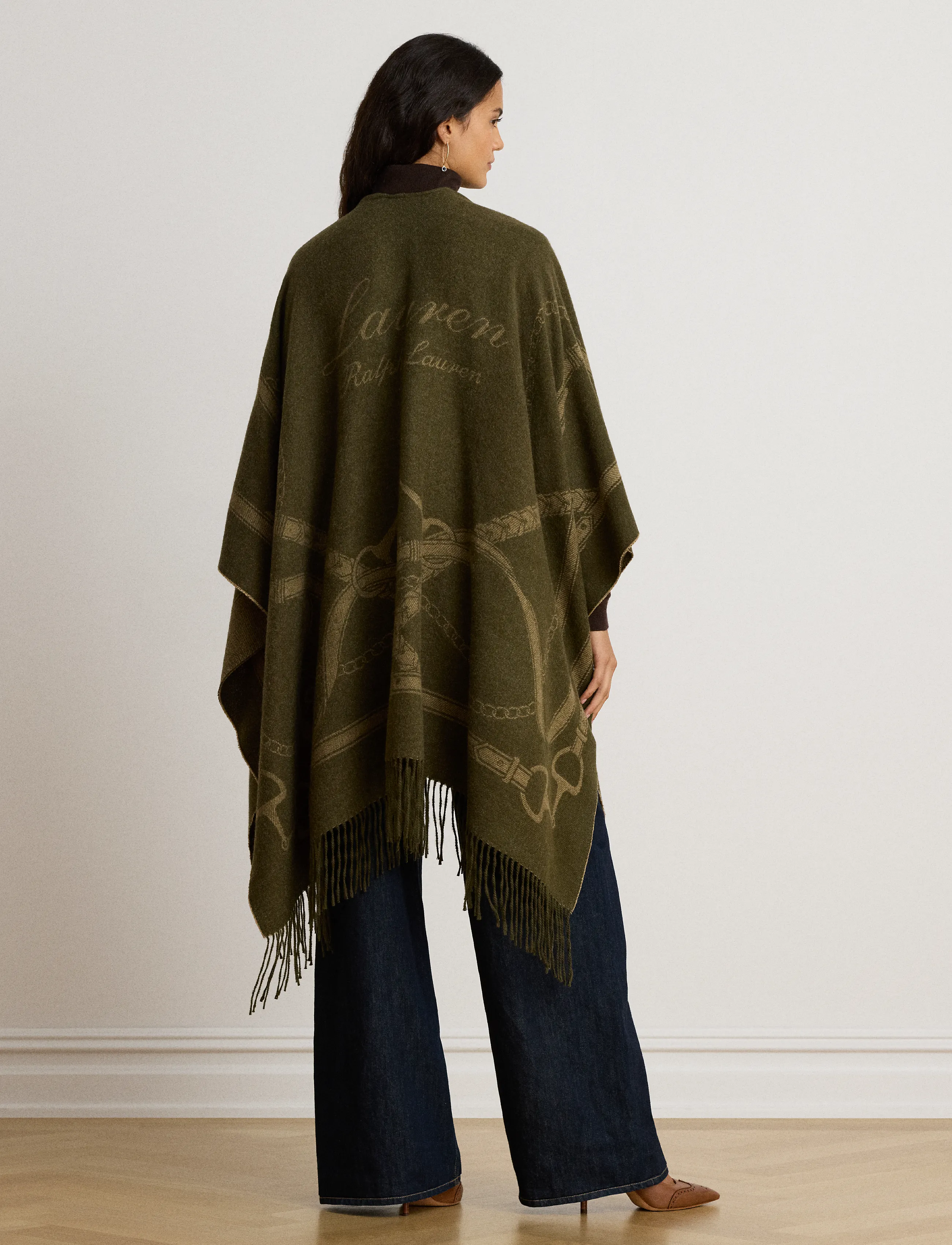 Lauren Ralph Lauren - Belting-Motif Jacquard Fringe-Trim Ruana - ponchoer & kapper - dk olive/camel - 2