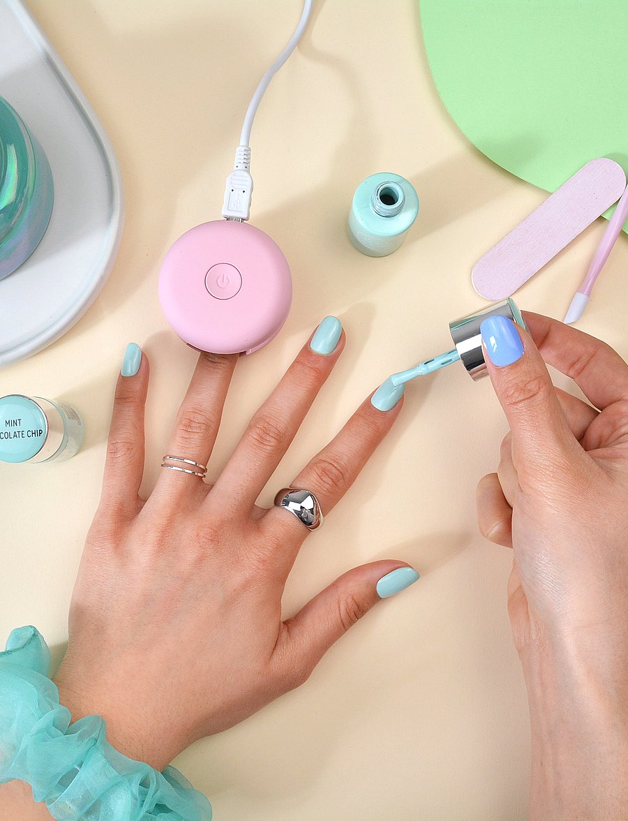 Le Mini Macaron - Single Gel Polish MINT CHOCOLATE CHIP - makeup - mint chocolate chip - 2