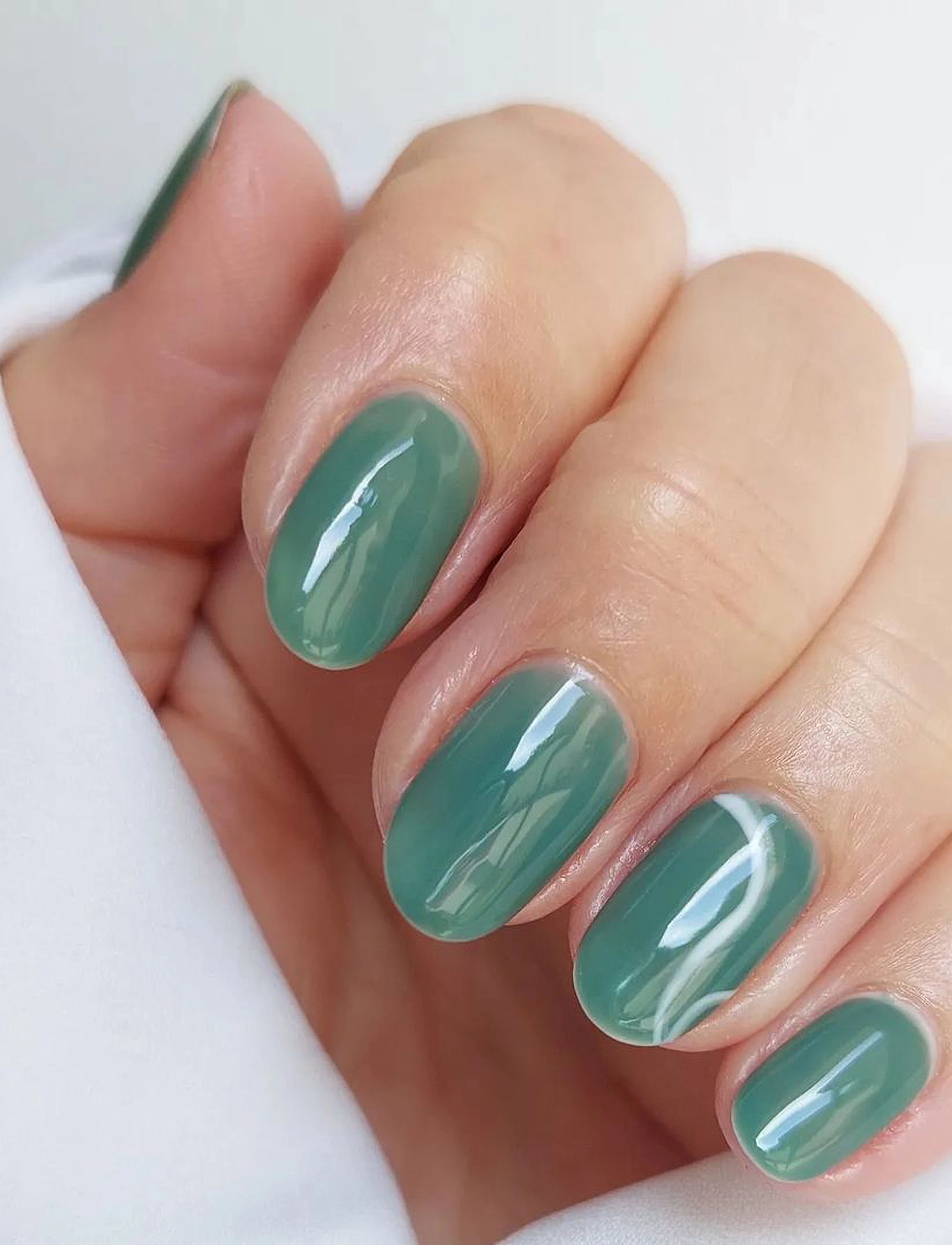 Le Mini Macaron - Single Gel Polish SMOKY MATCHA - makeup - smoky matcha - 2