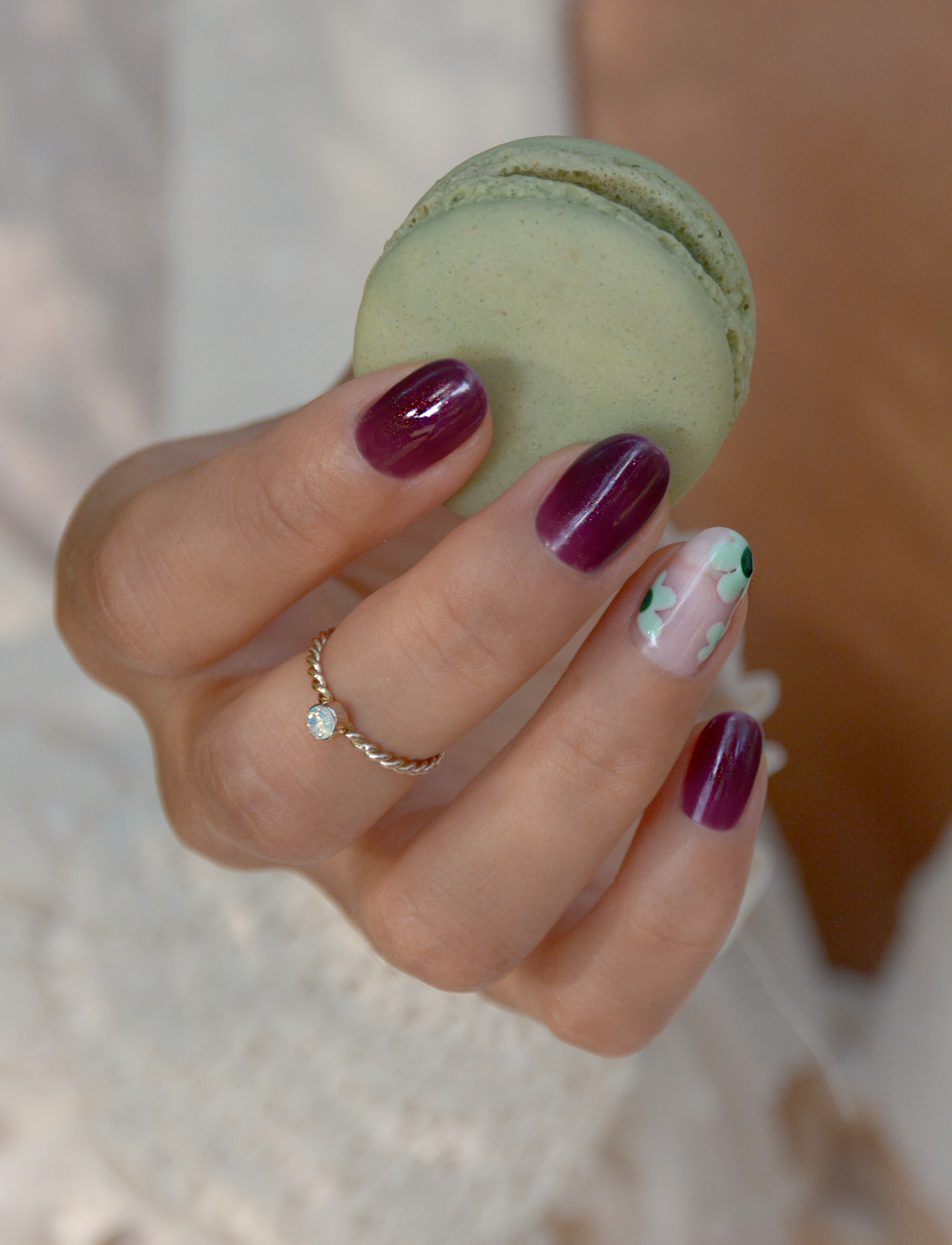 Le Mini Macaron Single Gel Polish Dark Plum, 8.5 ml, Red, Negle > Gelé-Neglelak, Dame