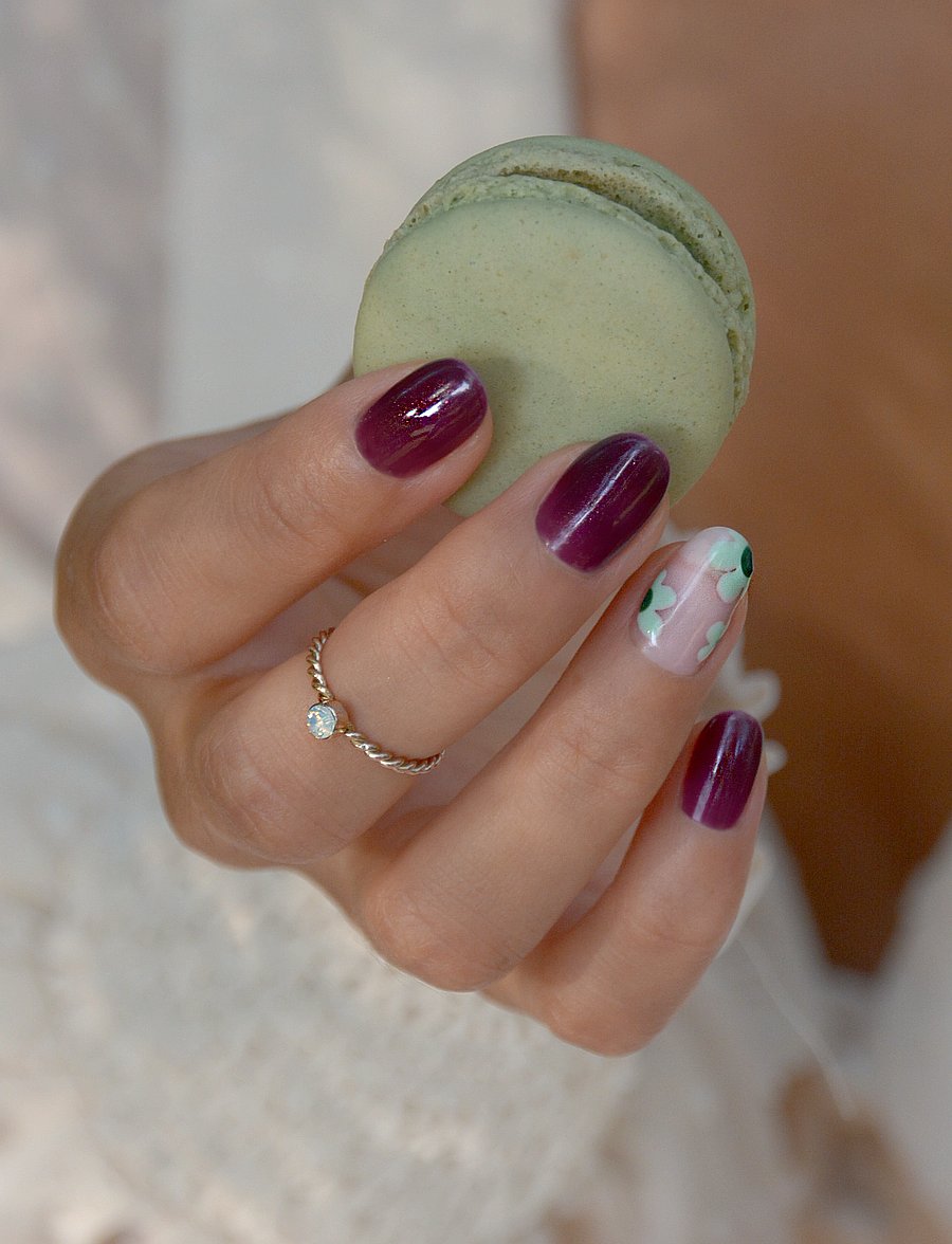Le Mini Macaron - Single Gel Polish DARK PLUM - makeup - dark plum - 0