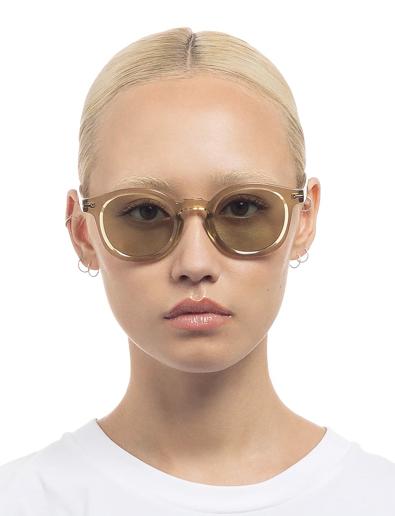 Le Specs - HOODWINKED - round frame - olive leaf w/ sage tint lens - 4