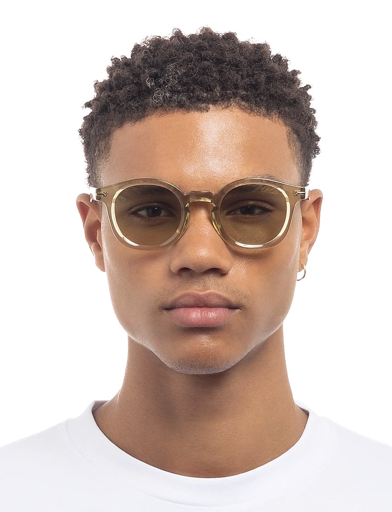 Le Specs - HOODWINKED - round frame - olive leaf w/ sage tint lens - 5