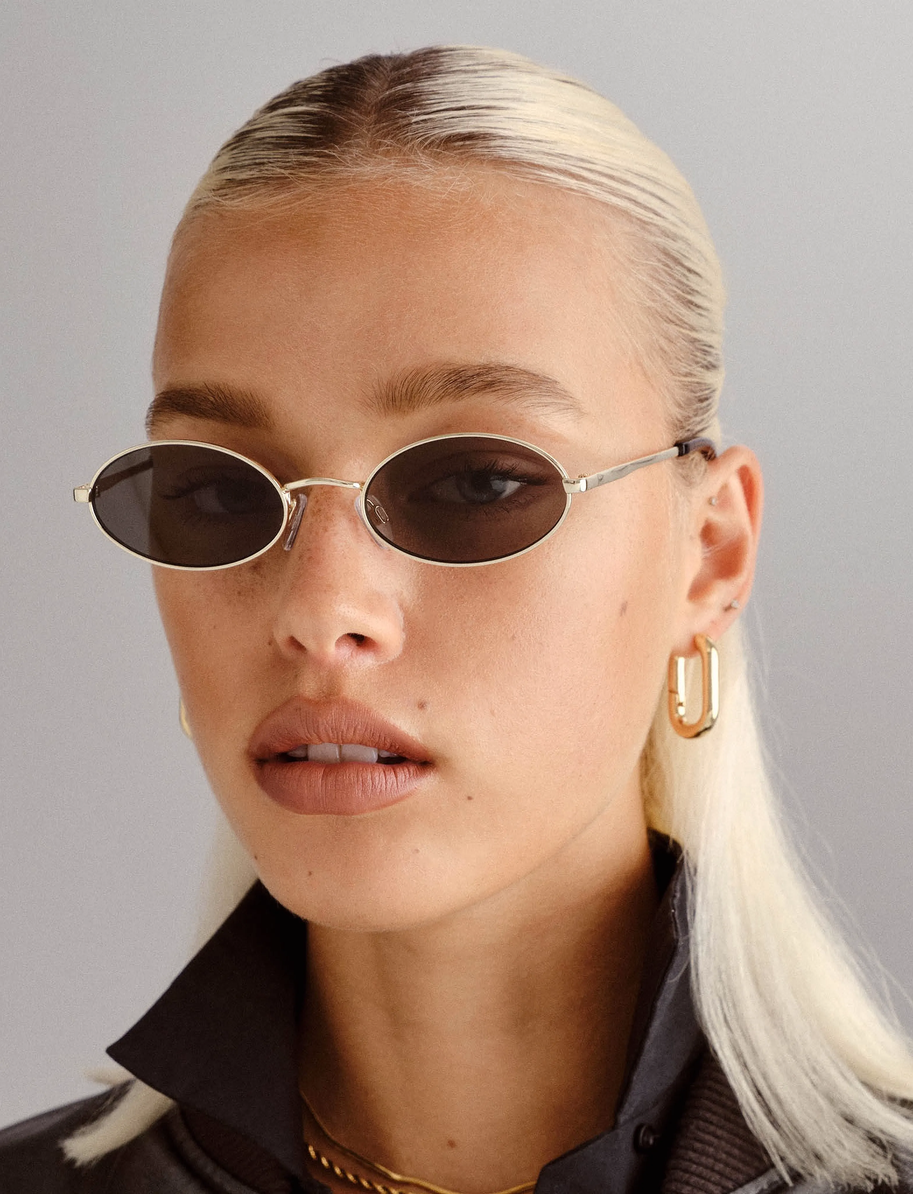 Le Specs - LOVE TRAIN - bright gold w/ khaki mono lens - 4