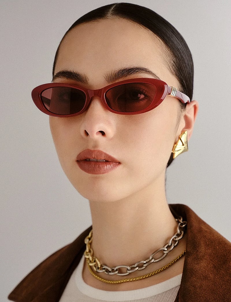 Le Specs - THE WHISPERER - cateye - garnet w/ rose mono lens - 0