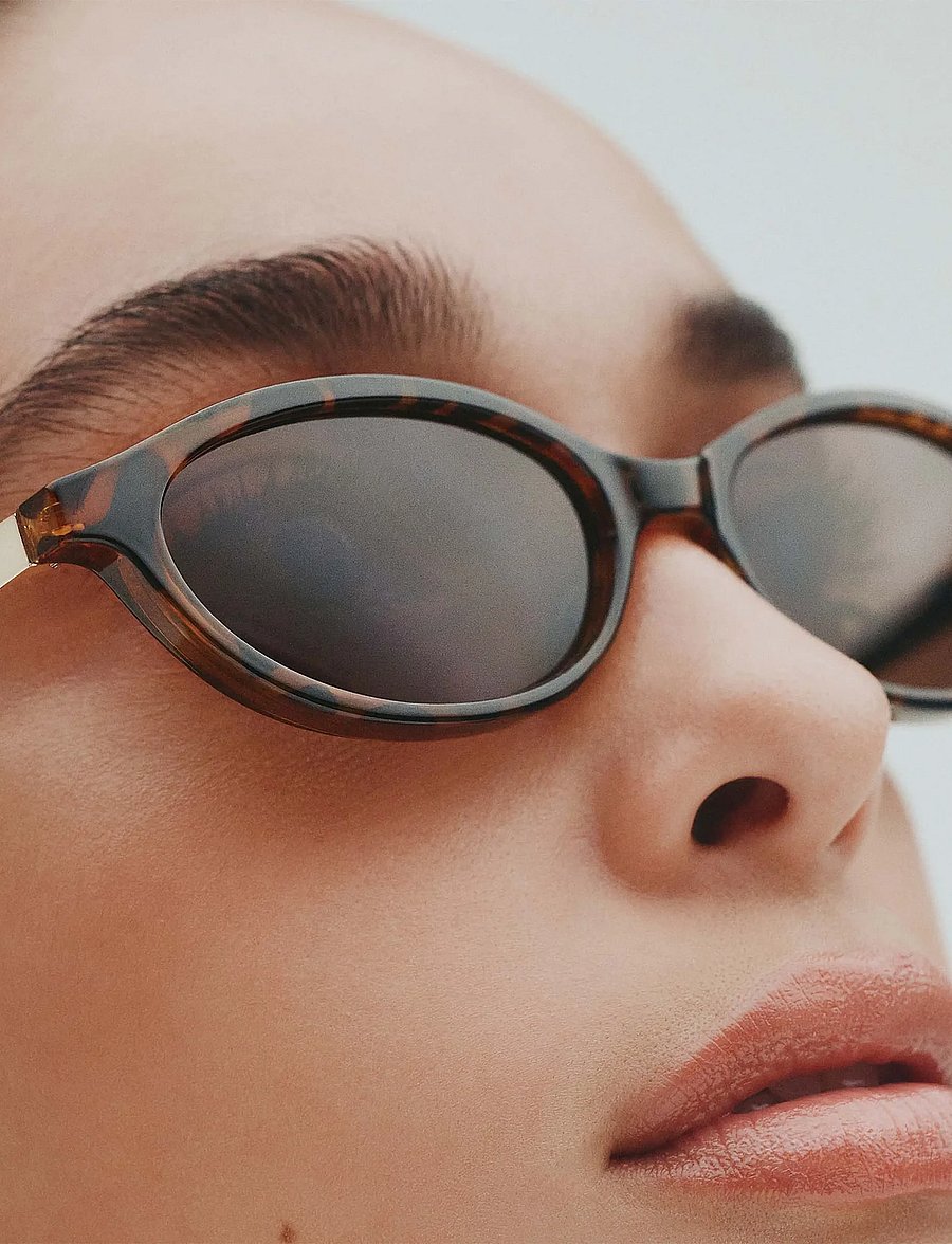 Le Specs - DUSKFALL - cateye - tort w/ brown mono lens - 0