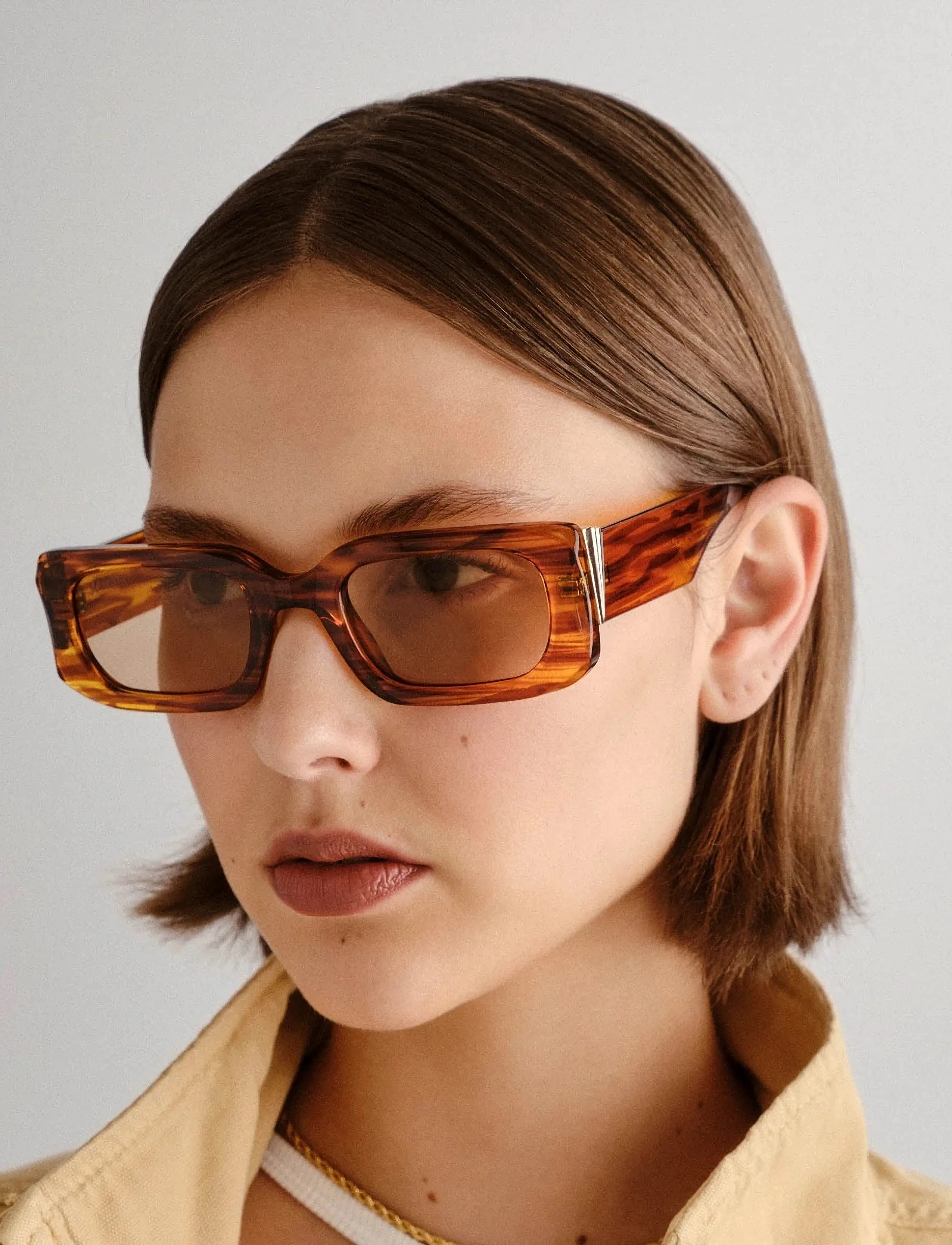 Le Specs - LE SUSTAIN - RIPPLED REBEL - square frame - woodstripe w/ nutmeg tint lens - 4