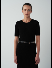 LEBRAND - NORA DRESS - liibuvad kleidid - black - 4