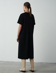 LEBRAND - OSLO MIDI DRESS - t-shirt dresses - black - 4