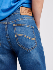 Lee Jeans - West - regular piegriezuma džinsa bikses - mid wash - 5