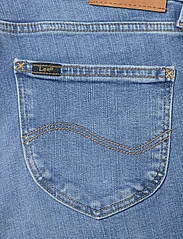 Lee Jeans - SCARLETT - liibuvad teksad - mid conversation - 4